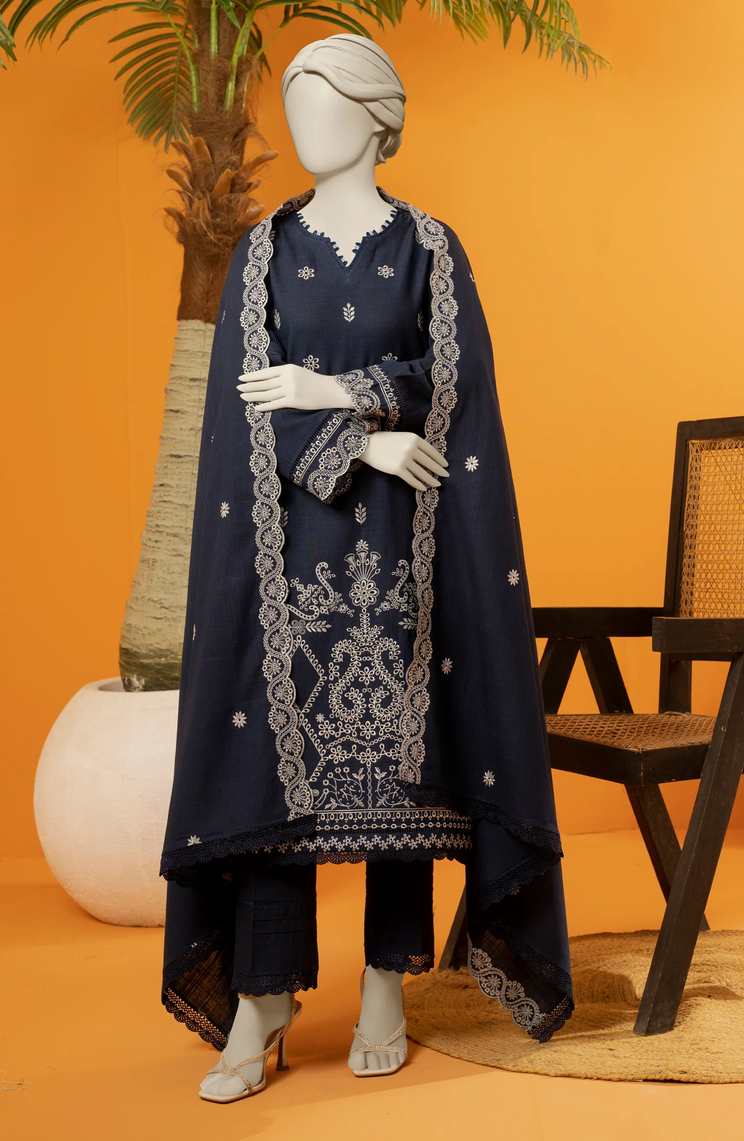 EMBROIDERED KHADDAR 3PCS UNSTITCHED - Image 3