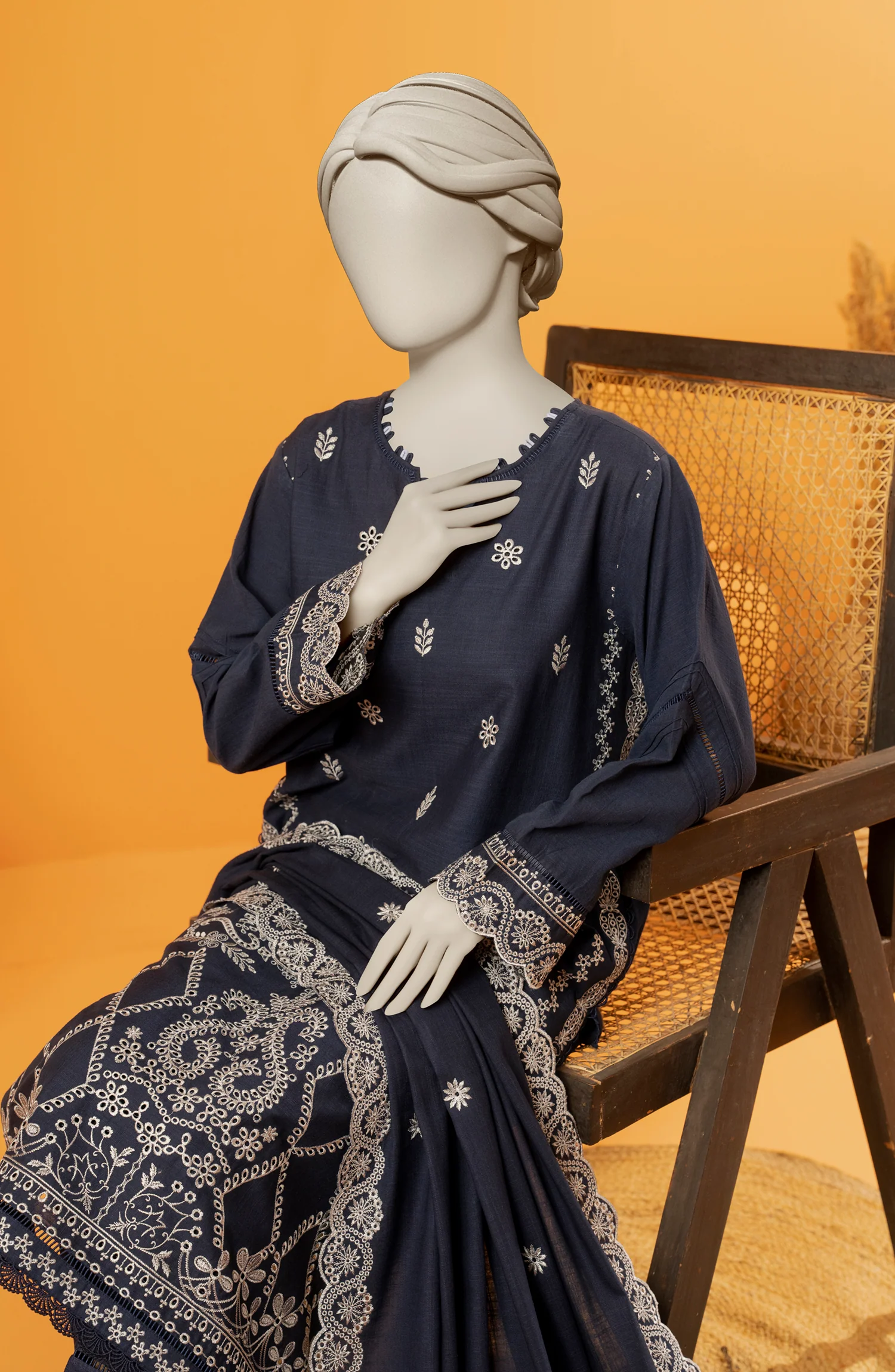 EMBROIDERED KHADDAR 3PCS UNSTITCHED - Image 4