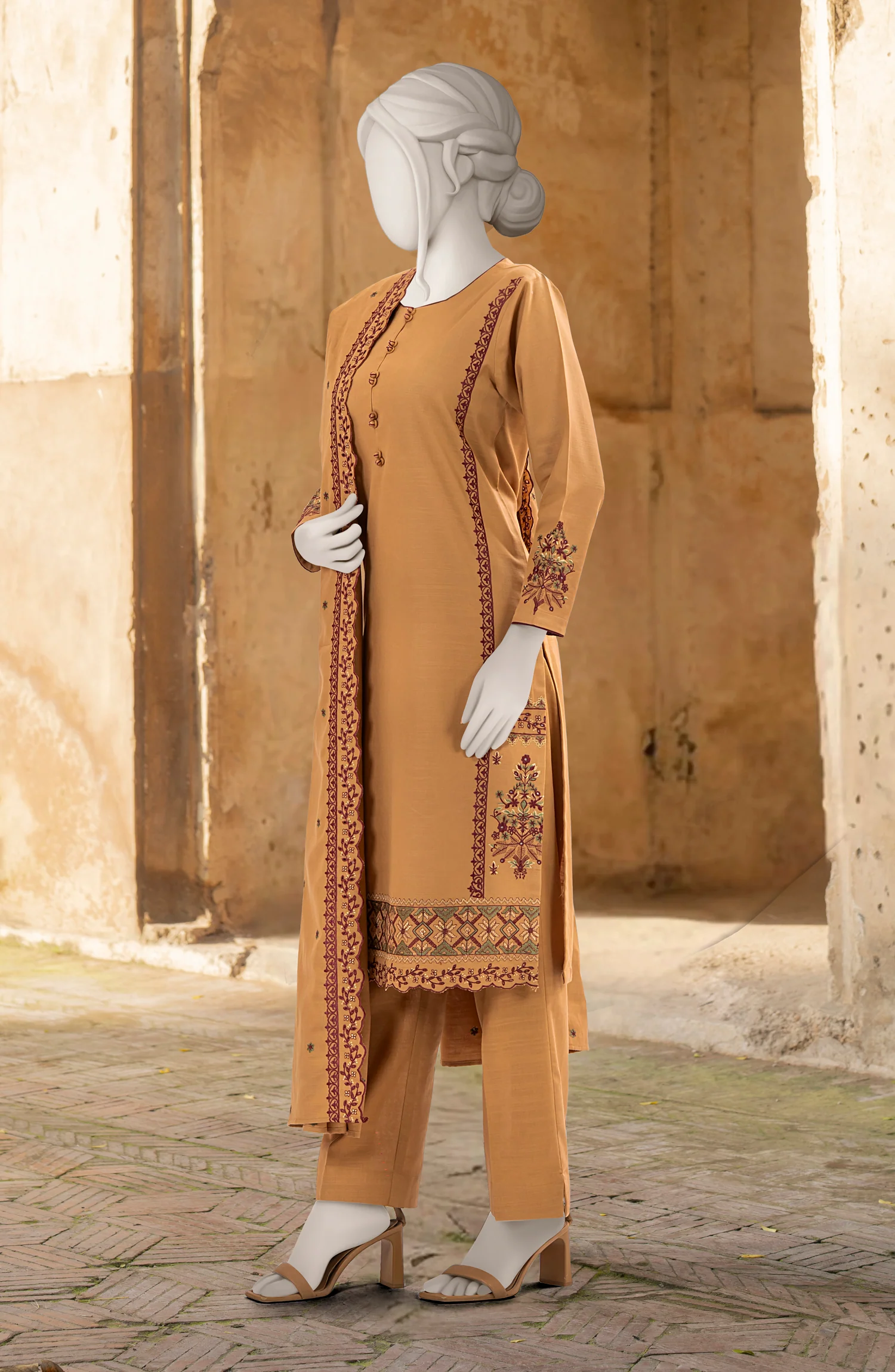 EMBROIDERED KHADDAR STITCHED 3 PIECE - Image 3