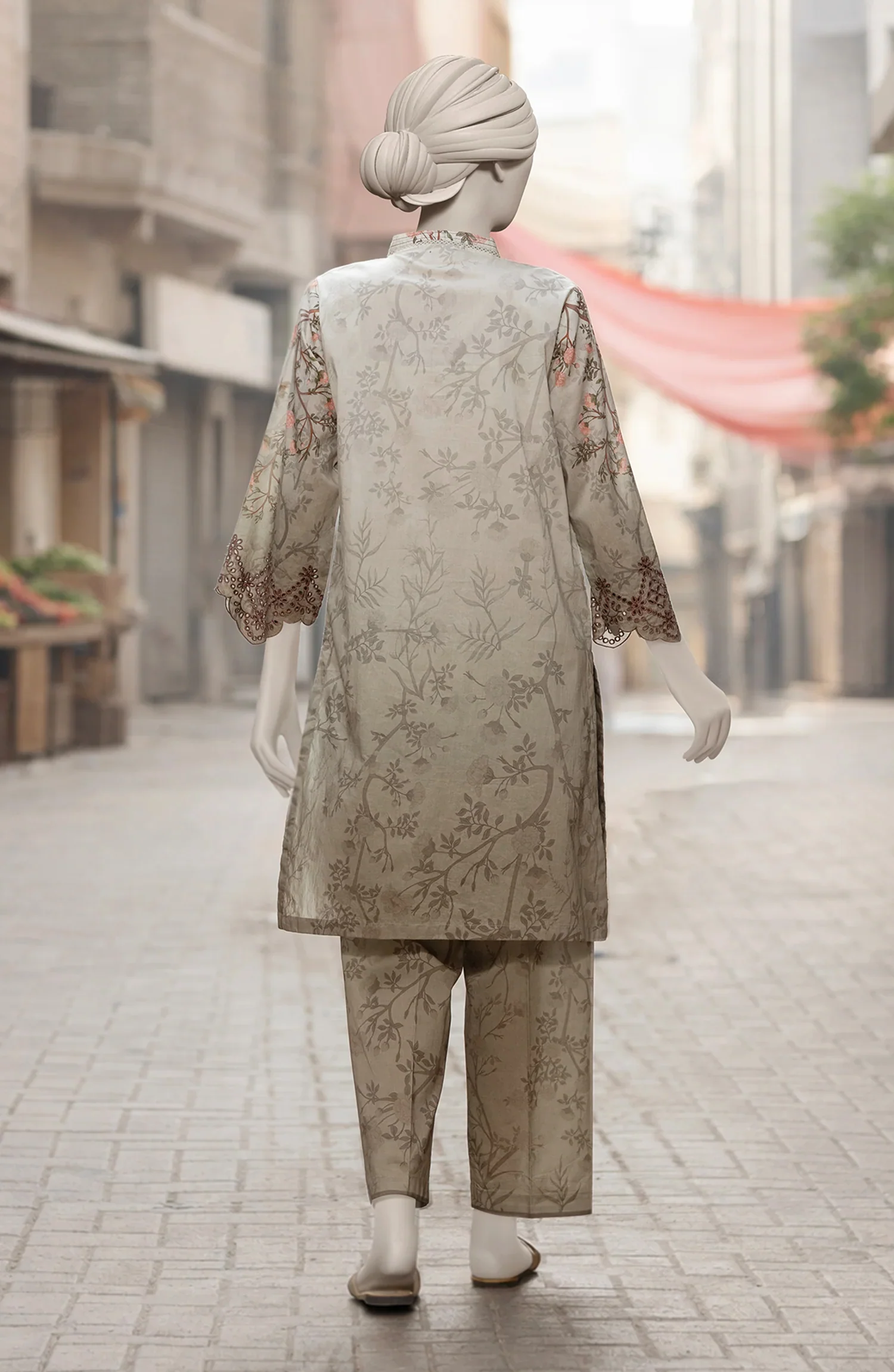 EMBROIDERED PRINTED CAMBRIC STITCHED 2 PIECE - Image 4