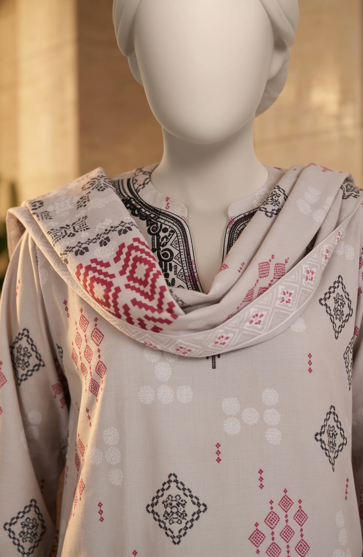 EMBROIDERED PRINTED LAWN STITCHED 3 PIECE - Image 6