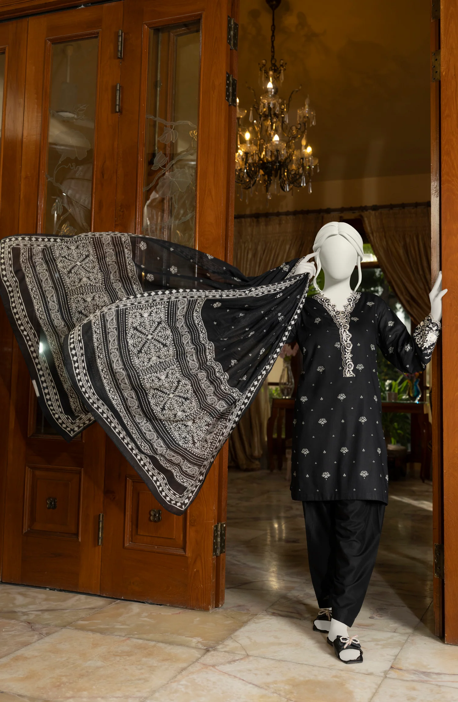 EMBROIDERED PRINTED LAWN STITCHED 3 PIECE - Image 3