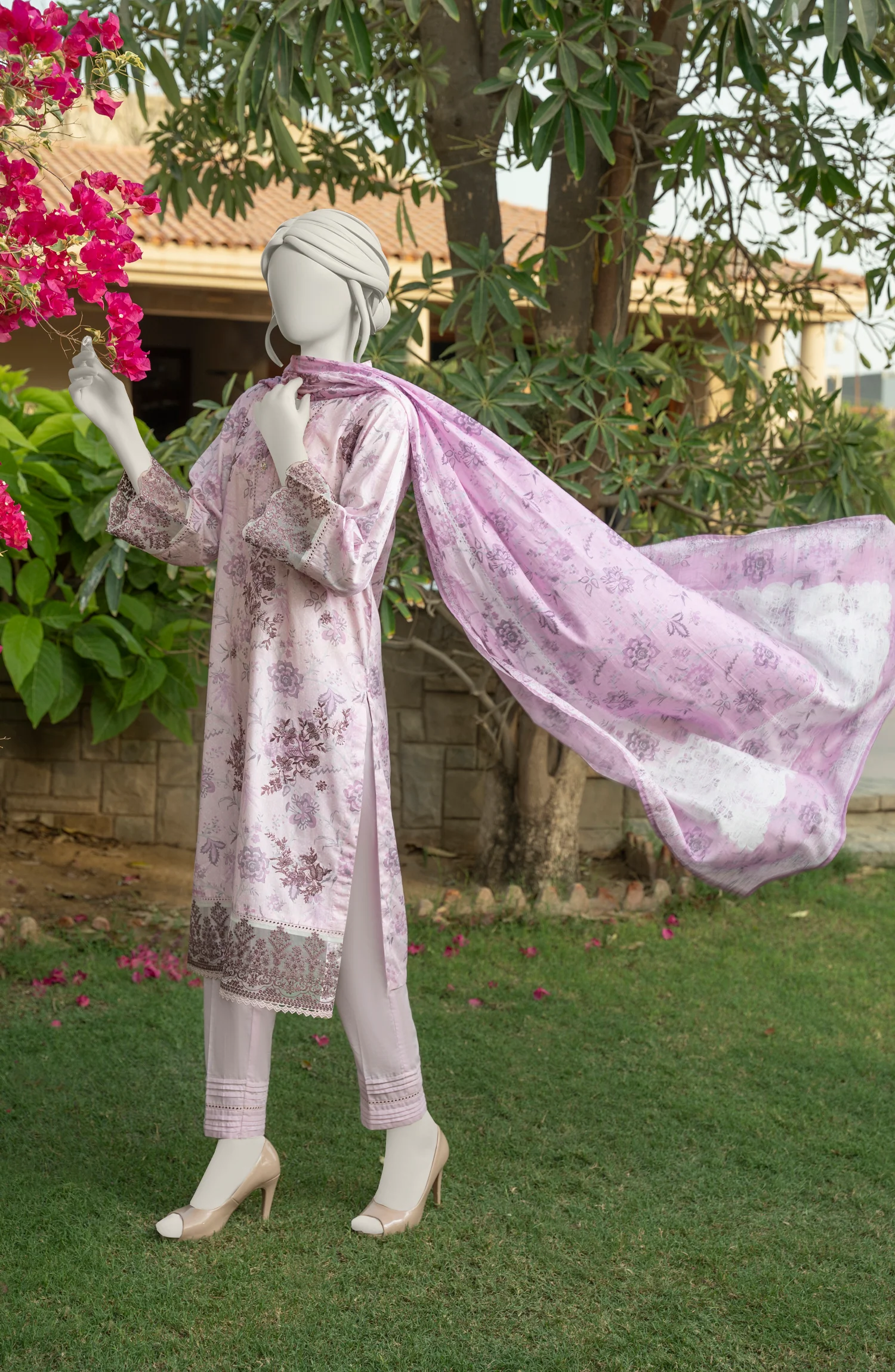 EMBROIDERED PRINTED LAWN STITCHED 3 PIECE - Image 3