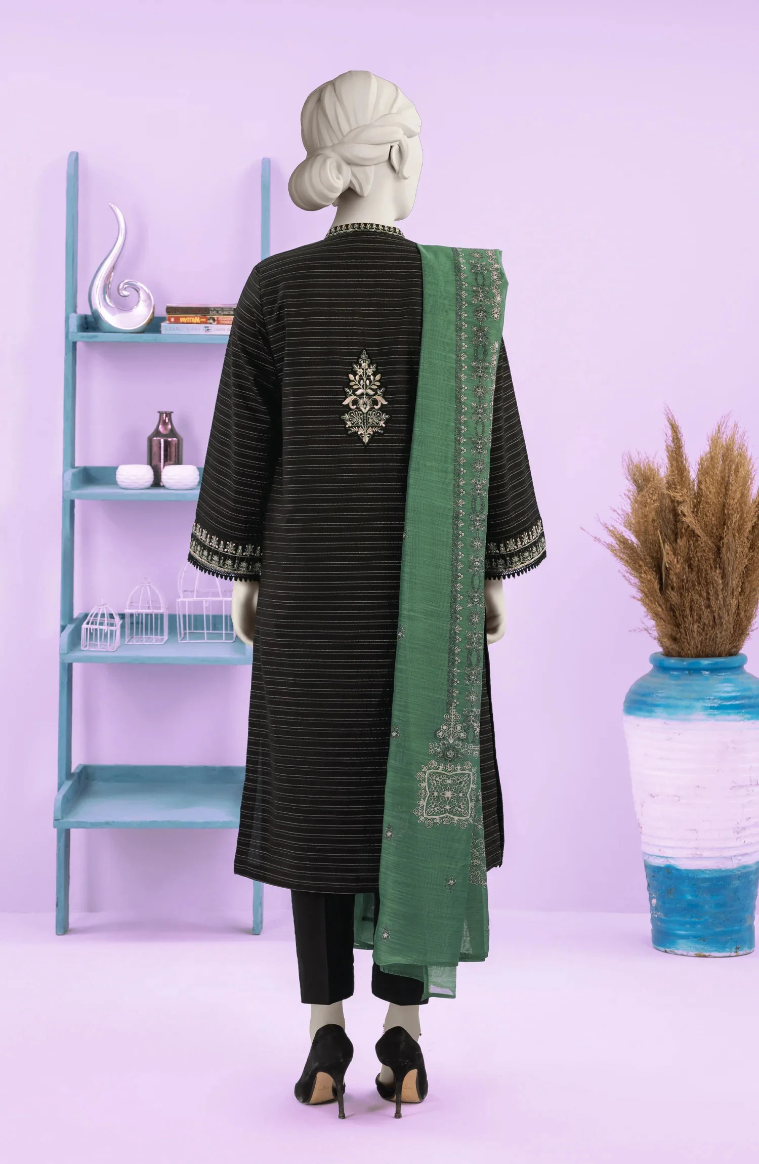 EMBROIDERED ZARI TAR STITCHED 3 PIECE - Image 4