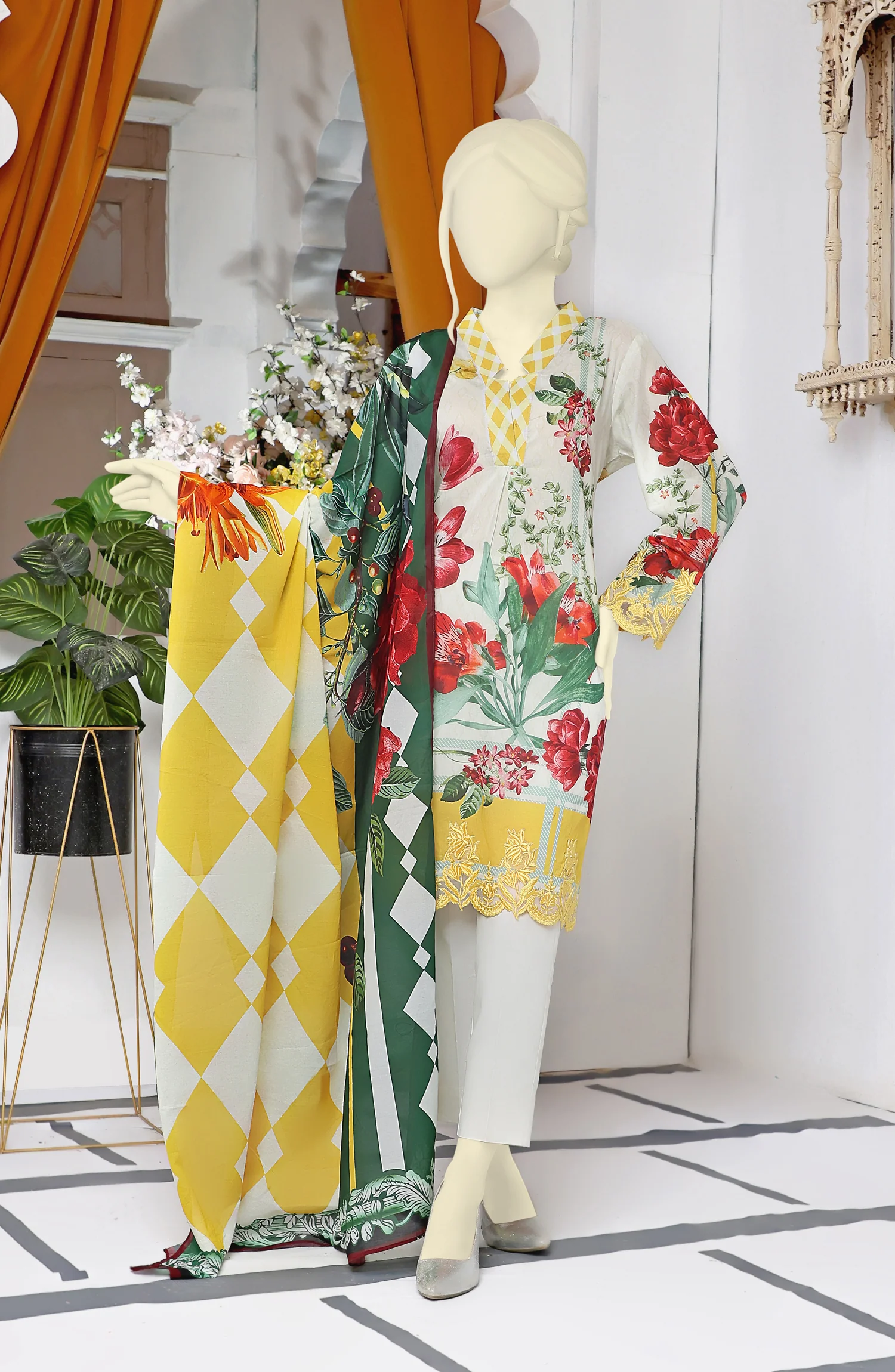 EXCLUSIVE COLLECTION'22 GLOSSY SURFACE PRINTED LAWN 3PC UNSTITCHED