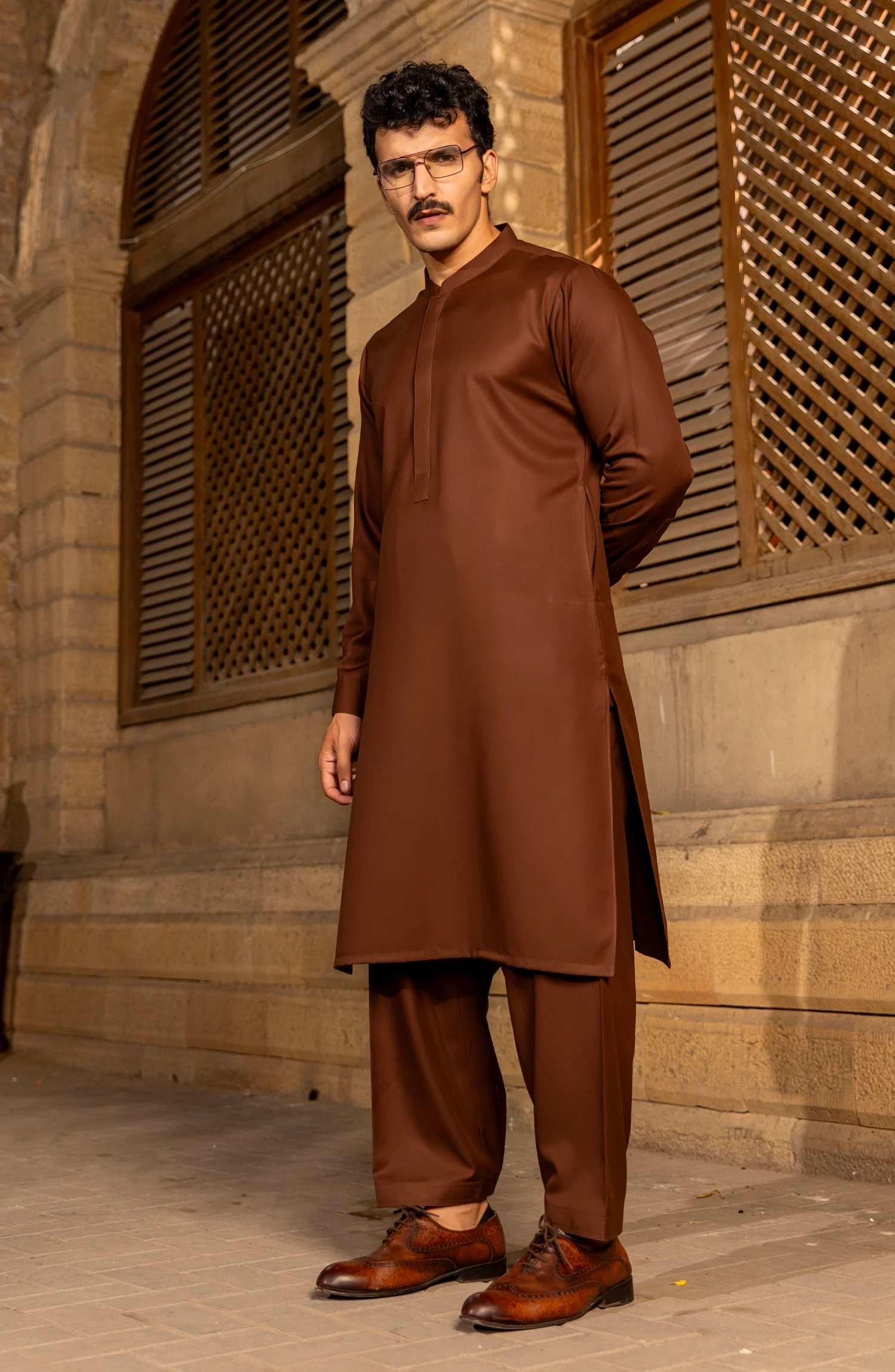 EXCLUSIVE WINTER'23 MEN KAMEEZ SHALWAR PLAIN BROWN - Image 3