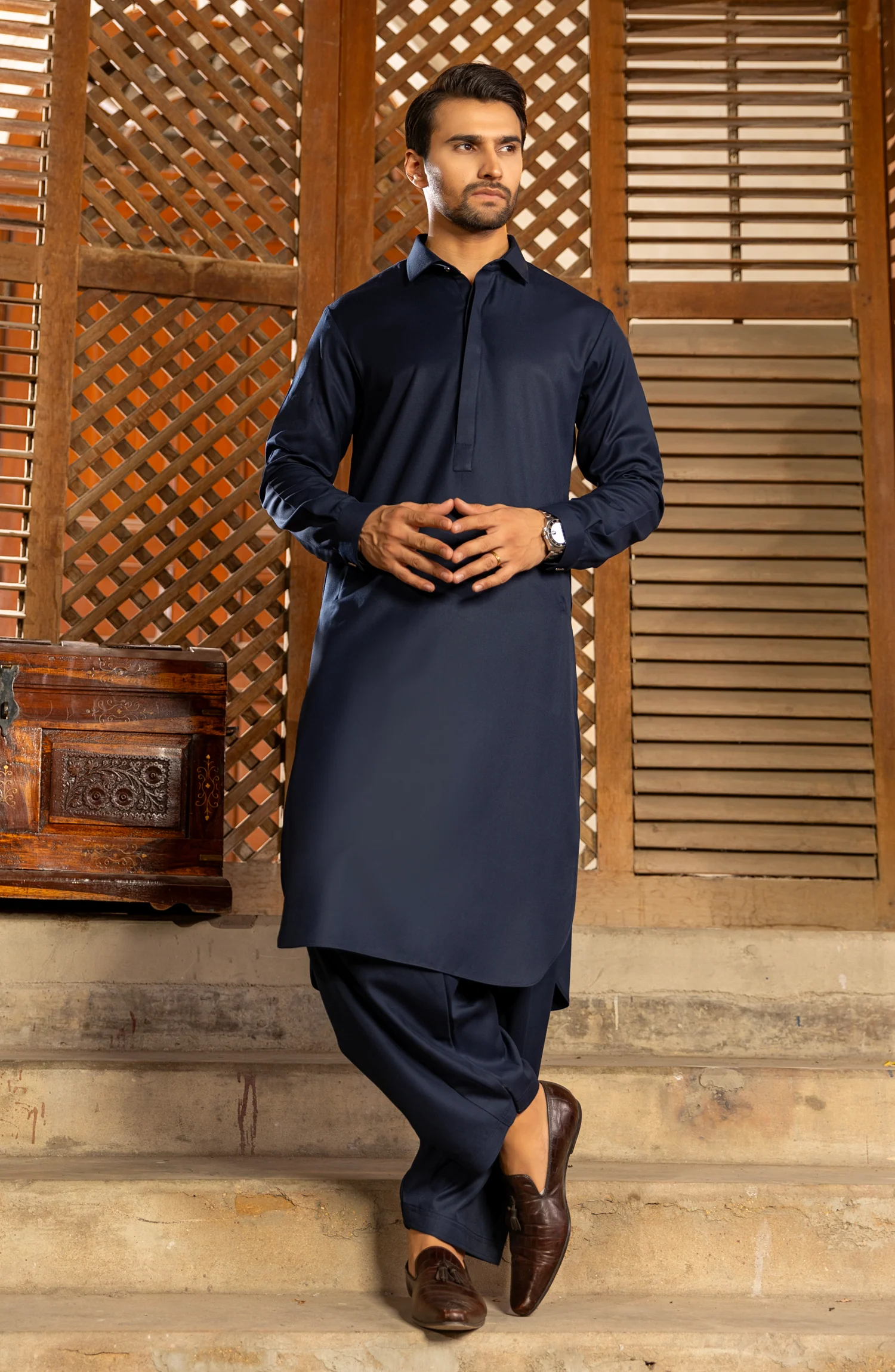EXCLUSIVE WINTER'23 MEN KAMEEZ SHALWAR PLAIN NAVY BLUE - Image 3