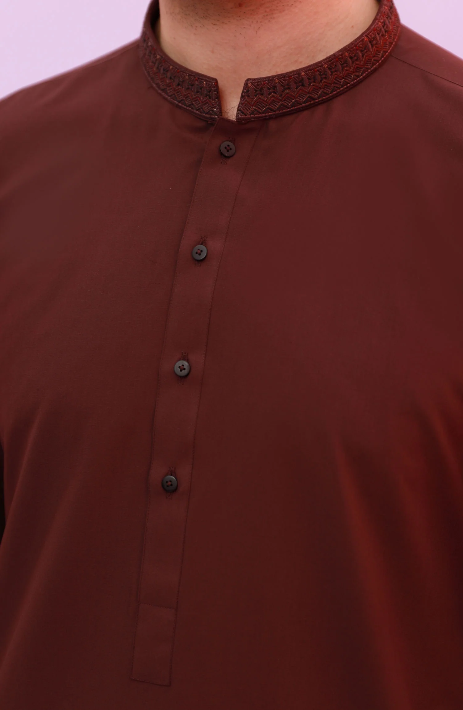 FESTIVE'23 MEN KAMEEZ SHALWAR SEMI FORMAL BURGUNDY - Image 2