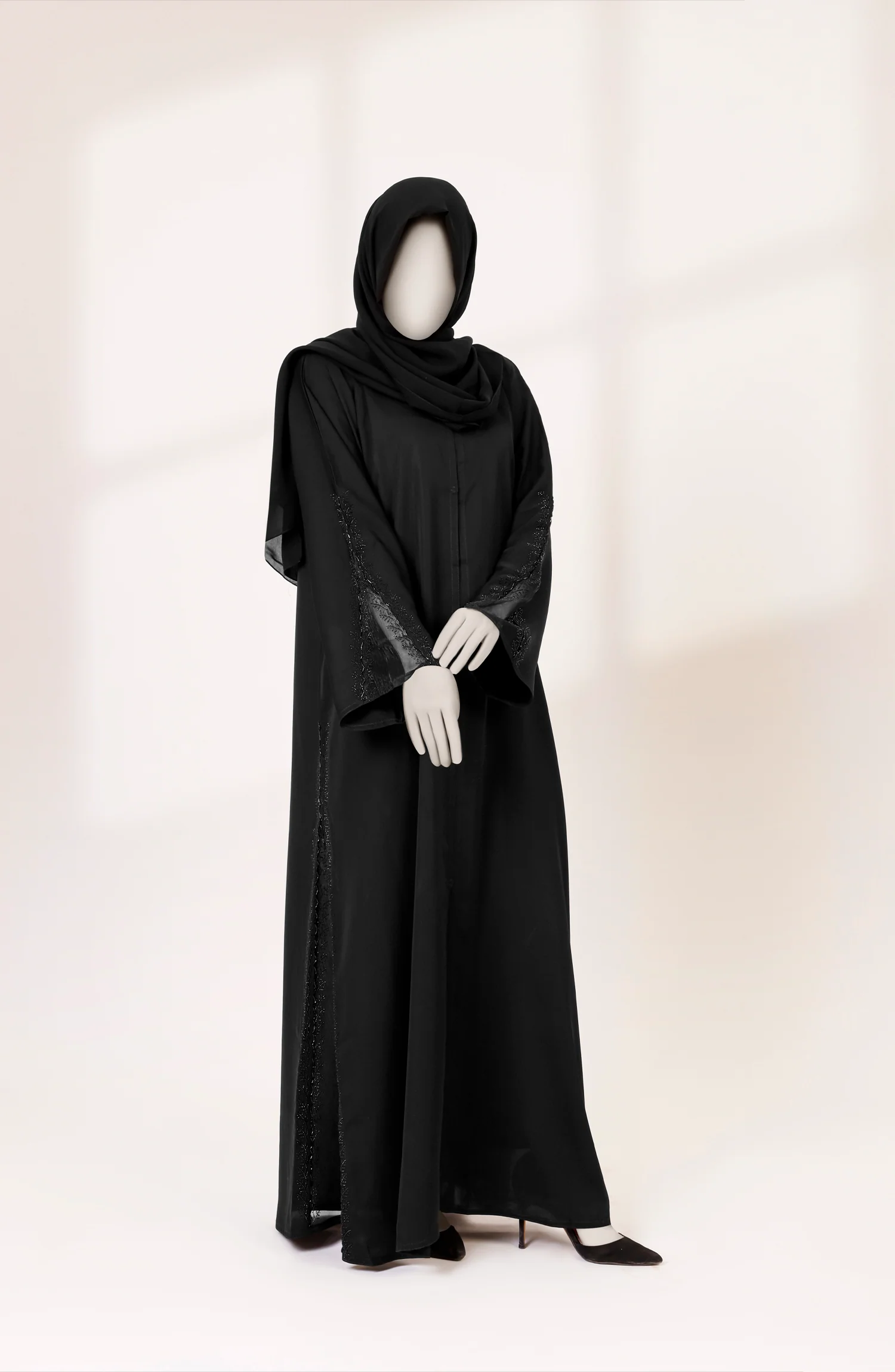 HADEED EMBROIDRED SIDE PANEL ABAYA - Image 4