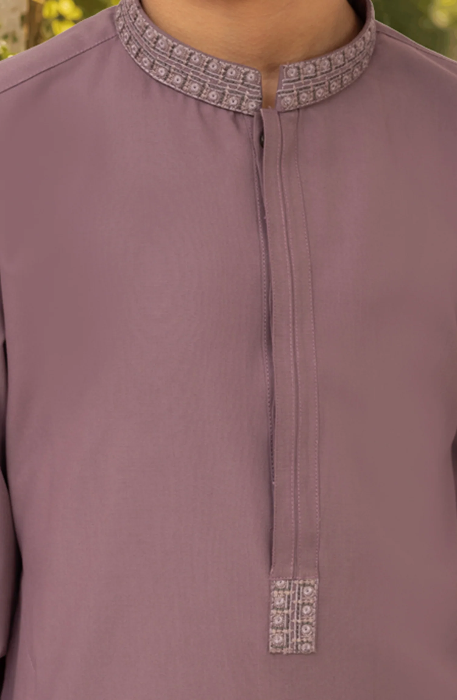LIGHT-PURPLE EMBROIDERED BLENDED KAMEEZ SHALWAR - Image 4