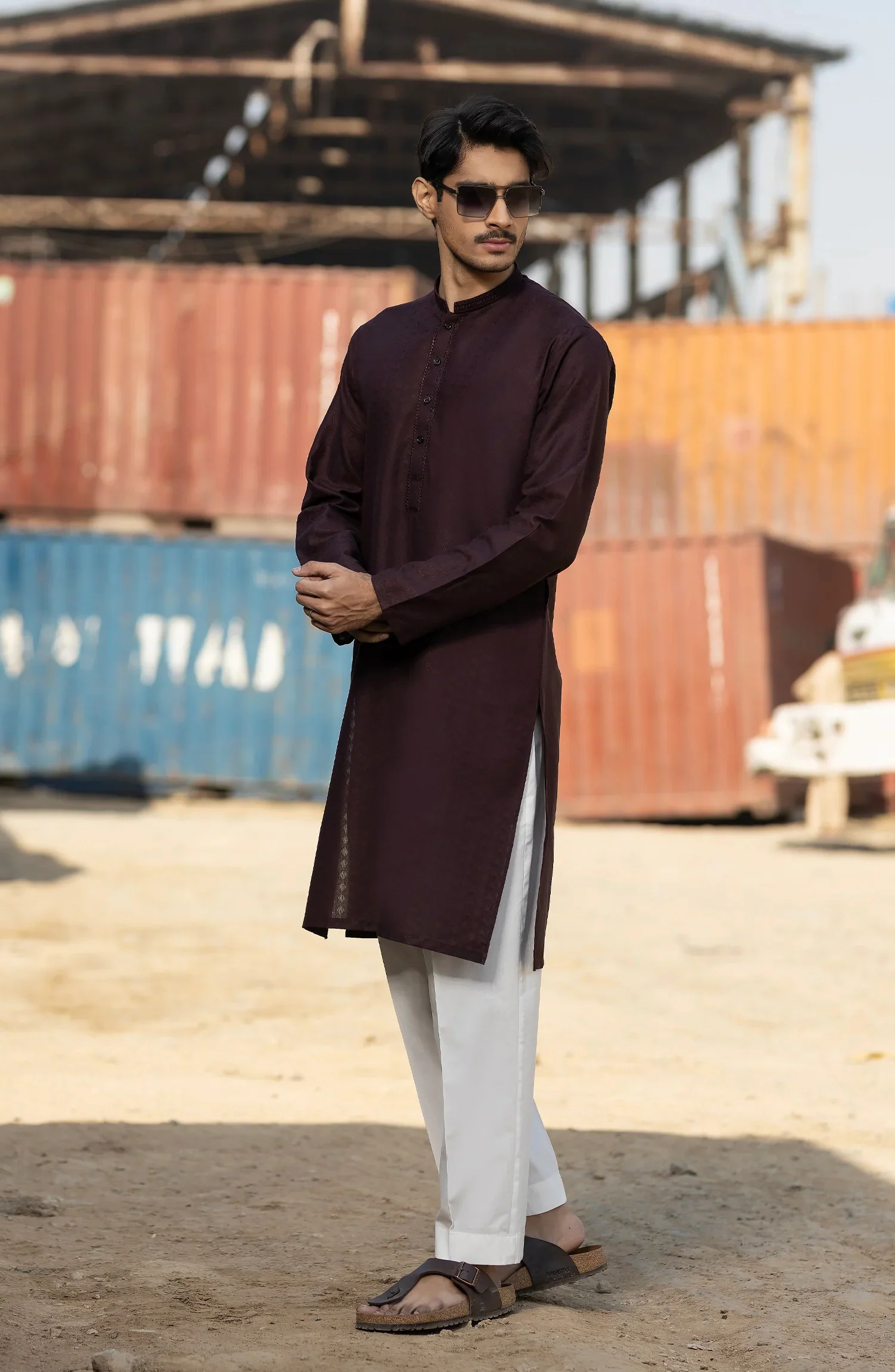 MAROON BLENDED EMBROIDERED KURTA - Image 5