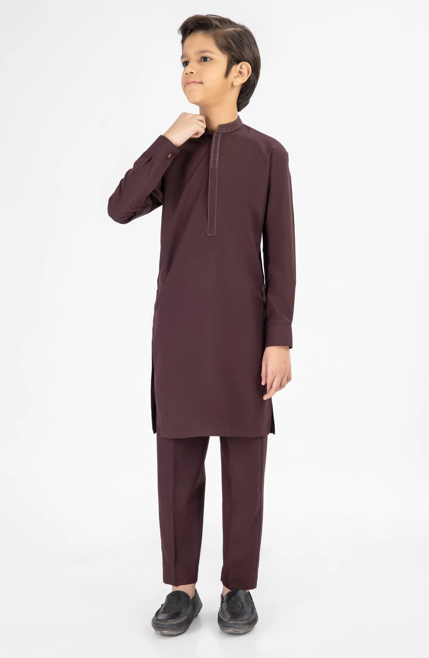 MAROON EMBROIDERED KURTA PAJAMA - Image 5