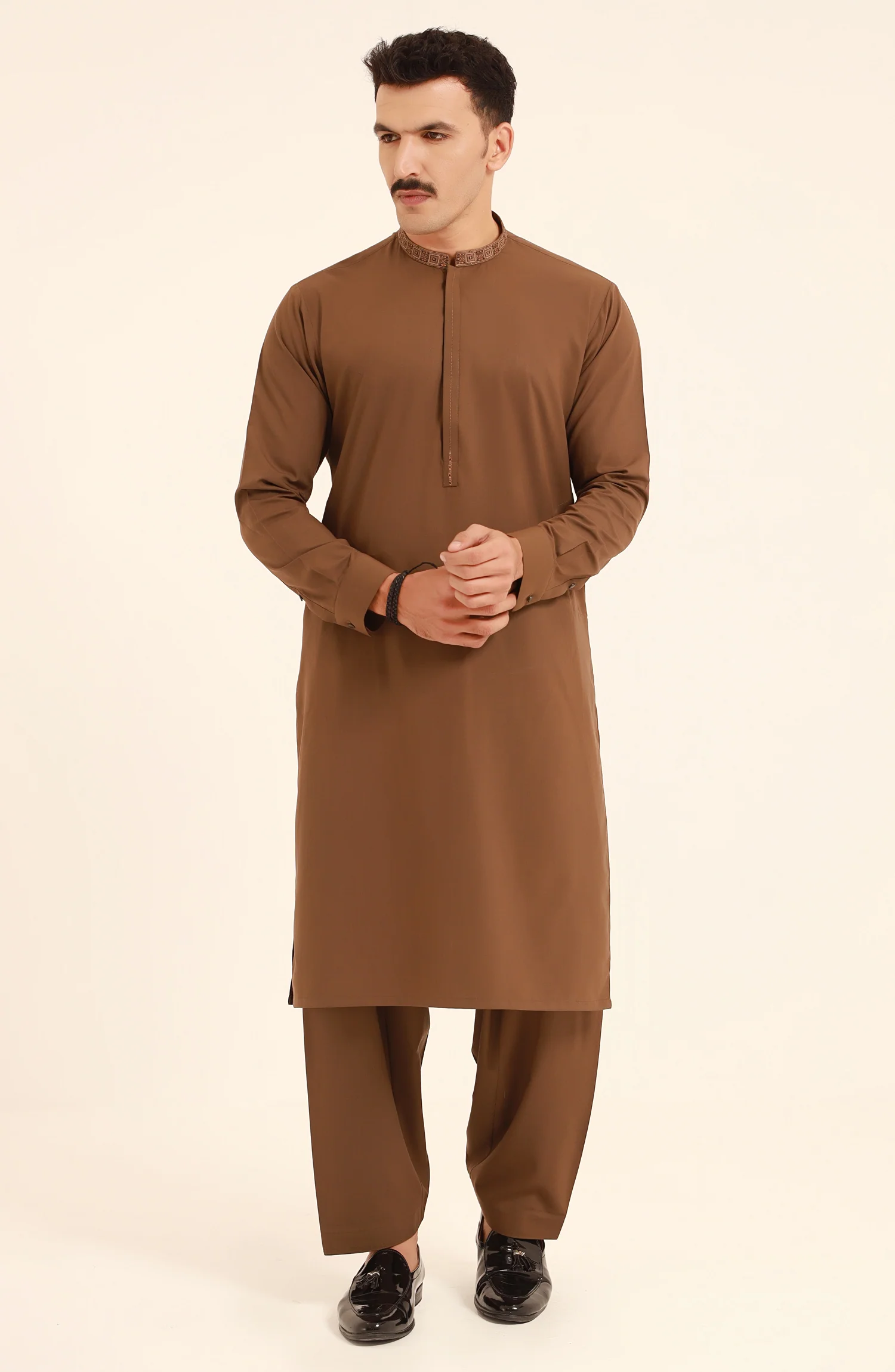 MEN KAMEEZ SHALWAR BROWN - Image 3