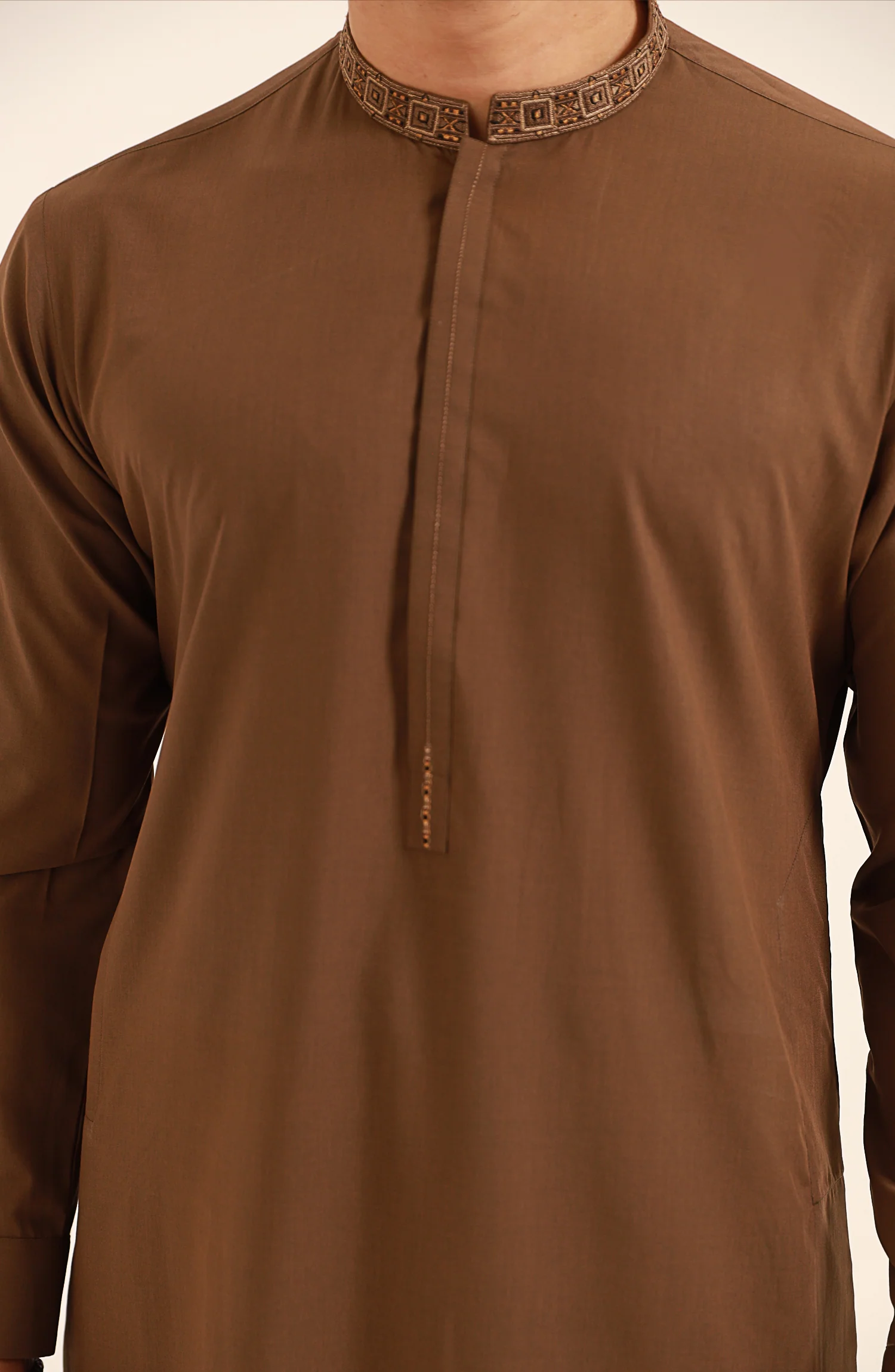 MEN KAMEEZ SHALWAR BROWN - Image 4