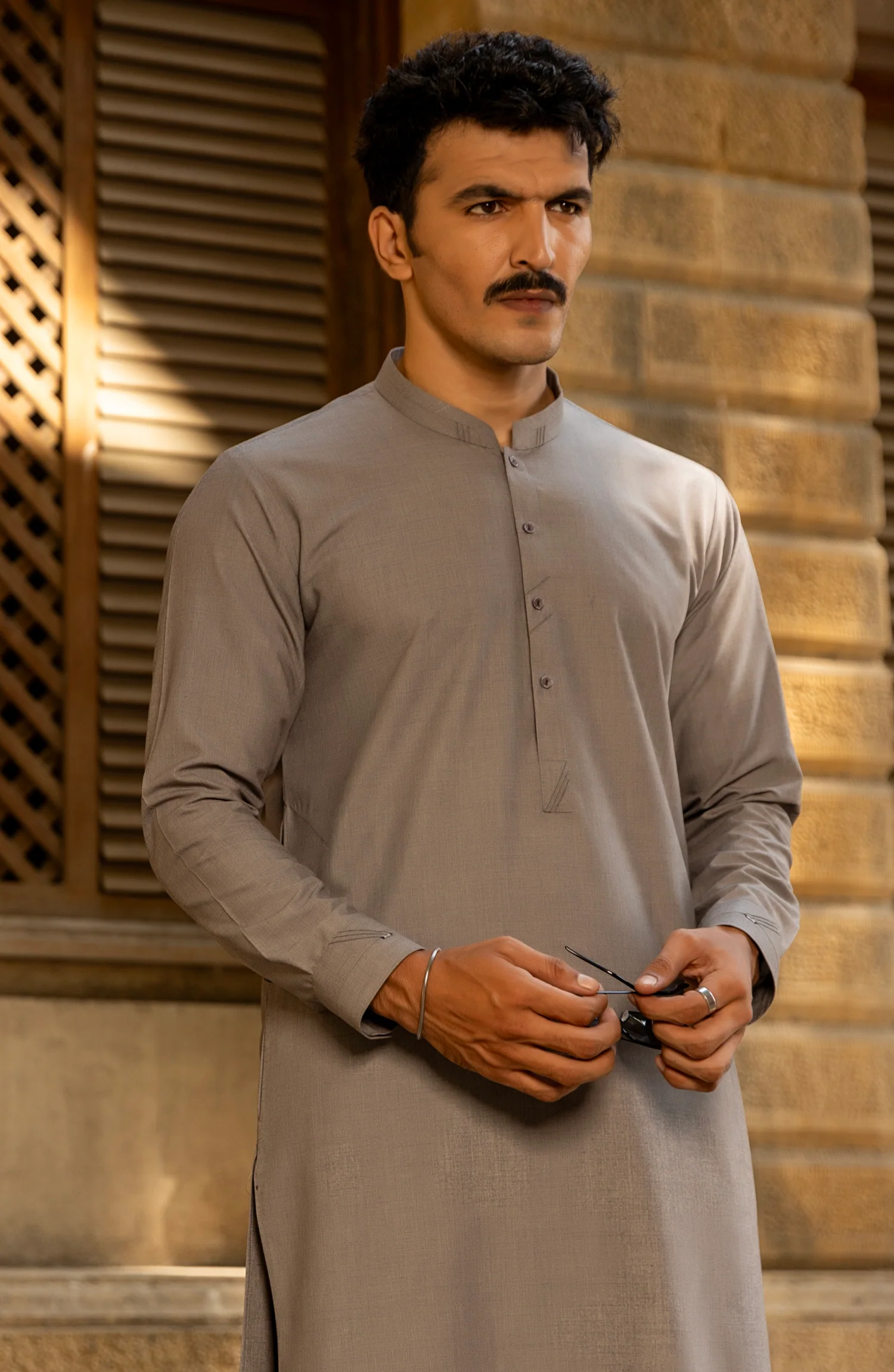 MEN KAMEEZ SHALWAR GREY - Image 3