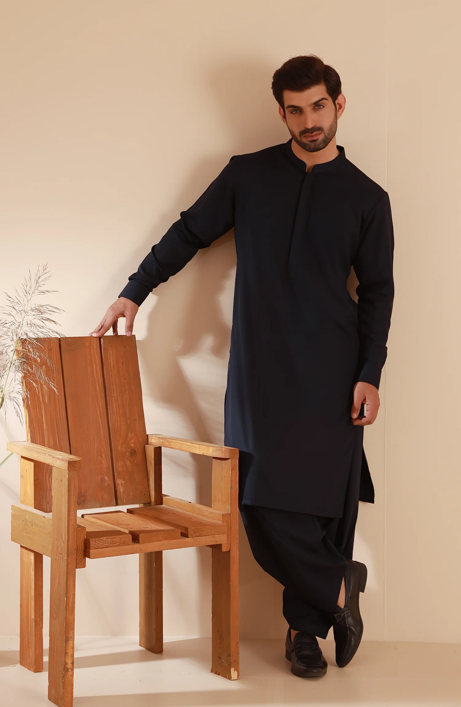 MEN KAMEEZ SHALWAR NAVY BLUE - Image 3
