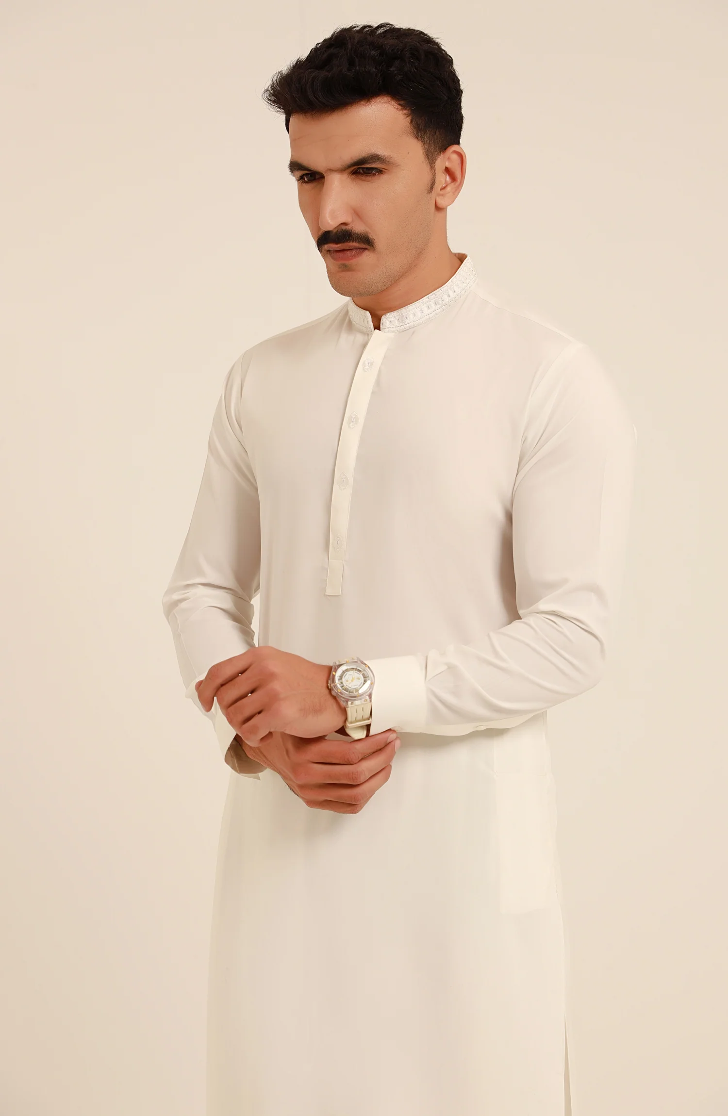 MEN KAMEEZ SHALWAR OFF WHITE - Image 3