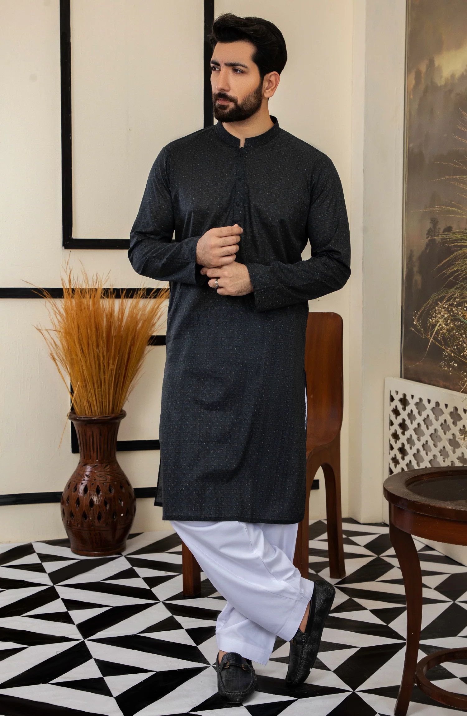 MEN KURTA PLAIN BLACK - Image 2