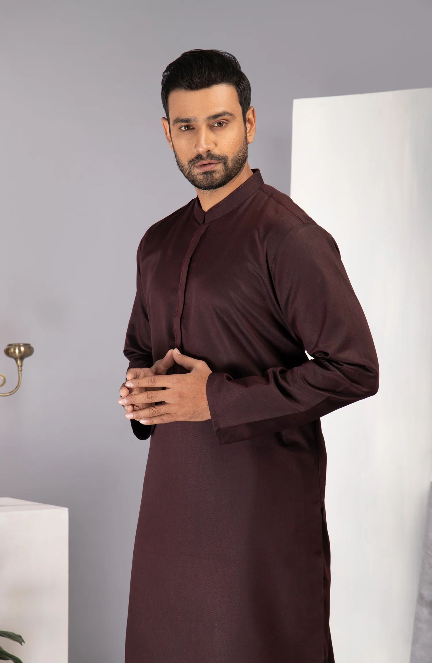 MEN KURTA PLAIN MAROON - Image 2
