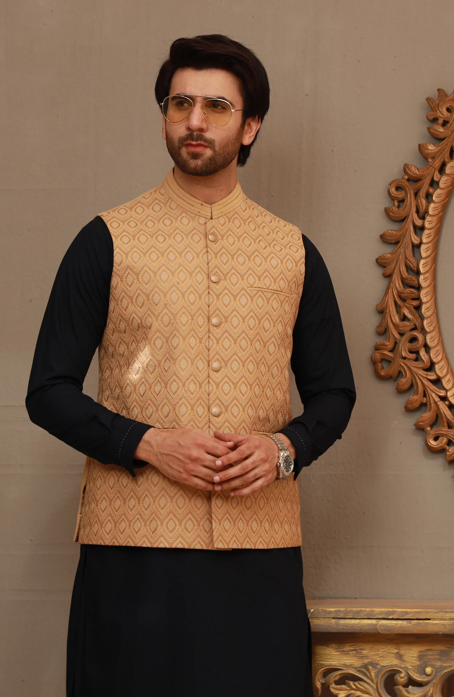 MEN WAISTCOAT FORMAL BEIGE - Image 4