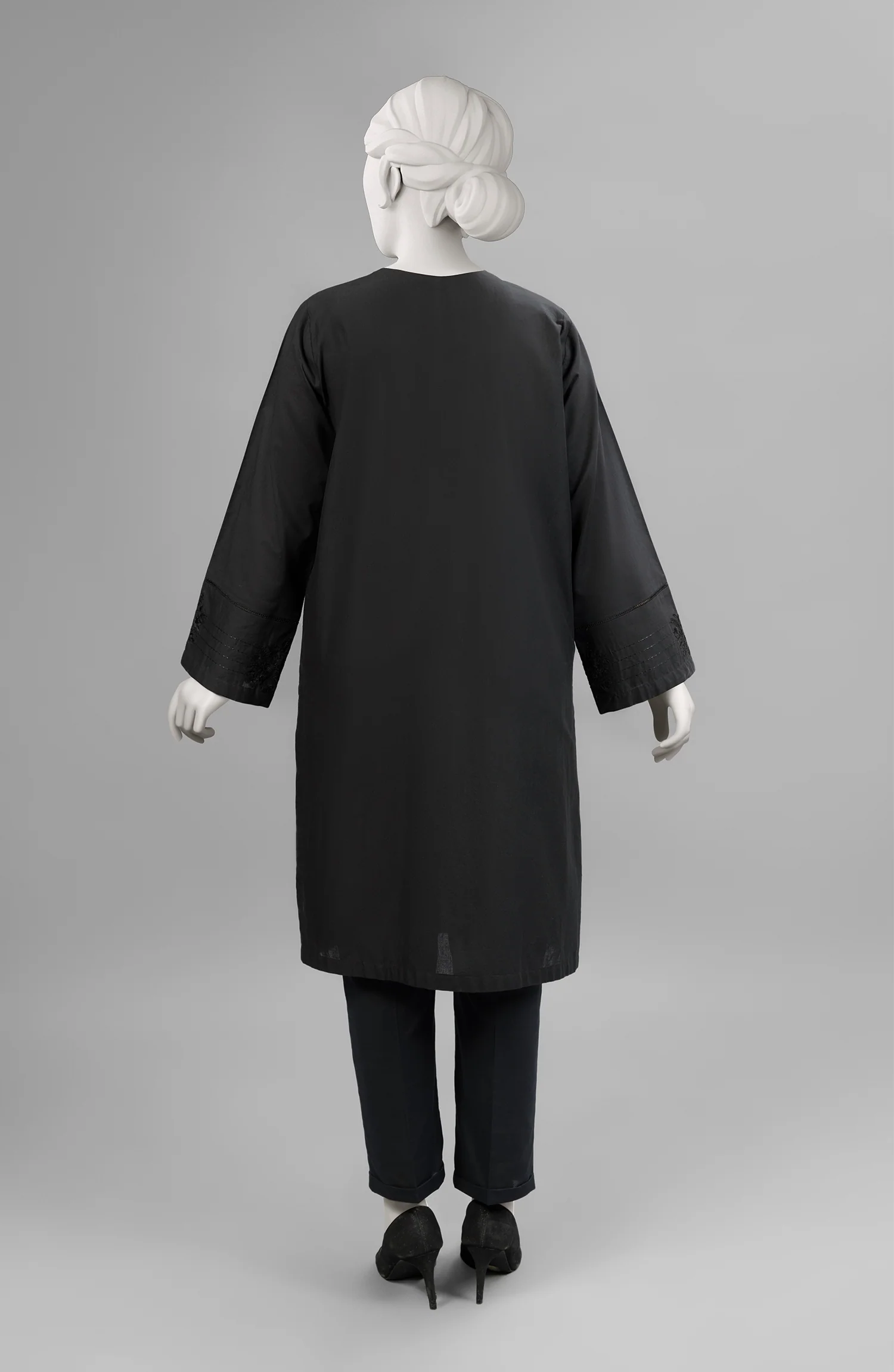 MONOCHROME'23 BLACK GRAINS EMBROIDERED 1PC KURTI - Image 2