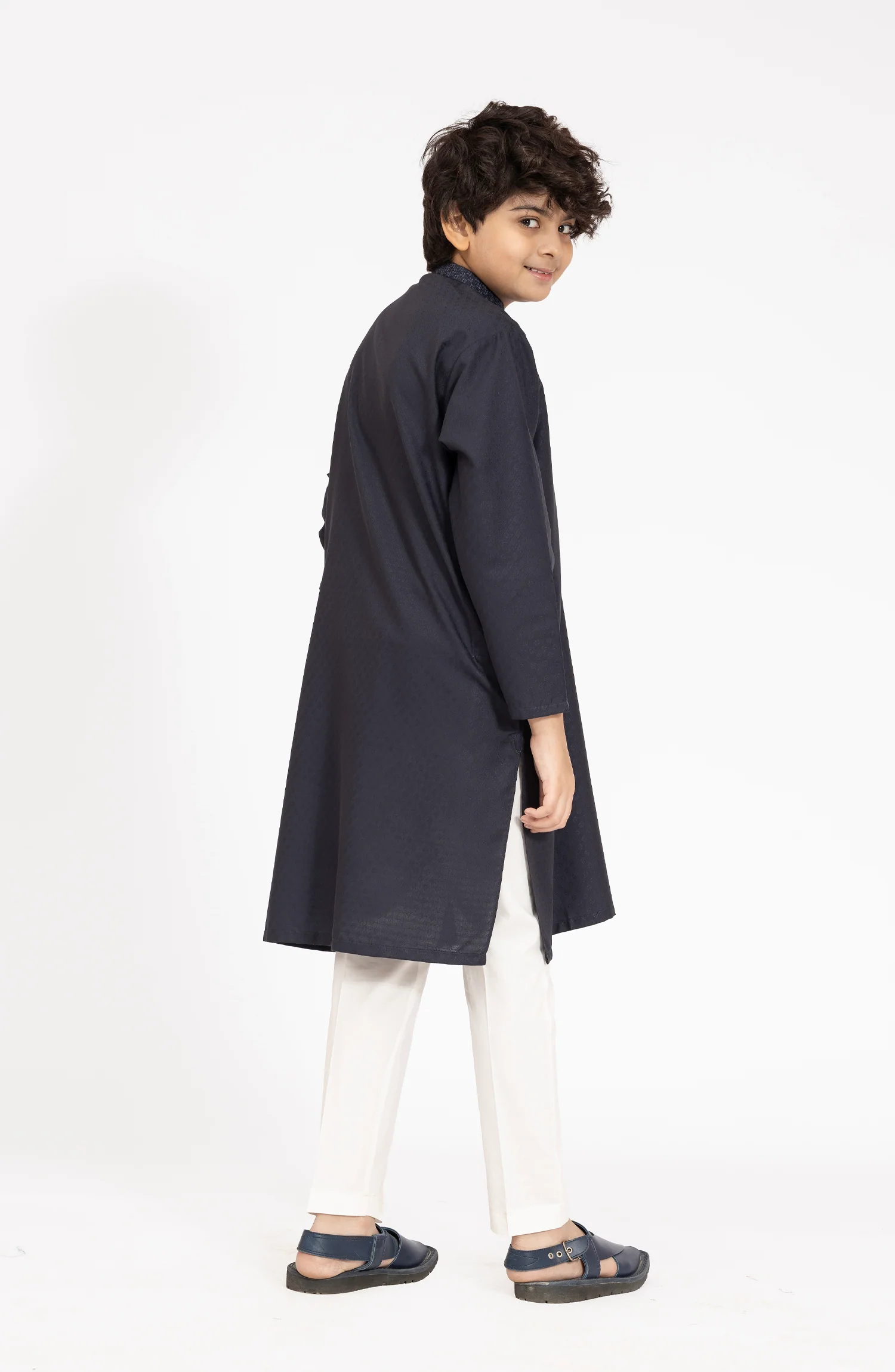 NAVY BLENDED EMBROIDERED KURTA - Image 6