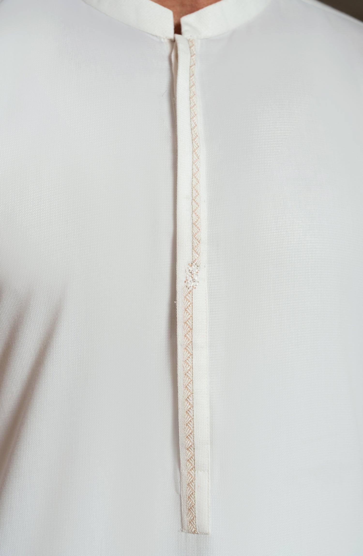 OFF WHITE BLENDED EMBROIDERED KAMEEZ SHALWAR - Image 3
