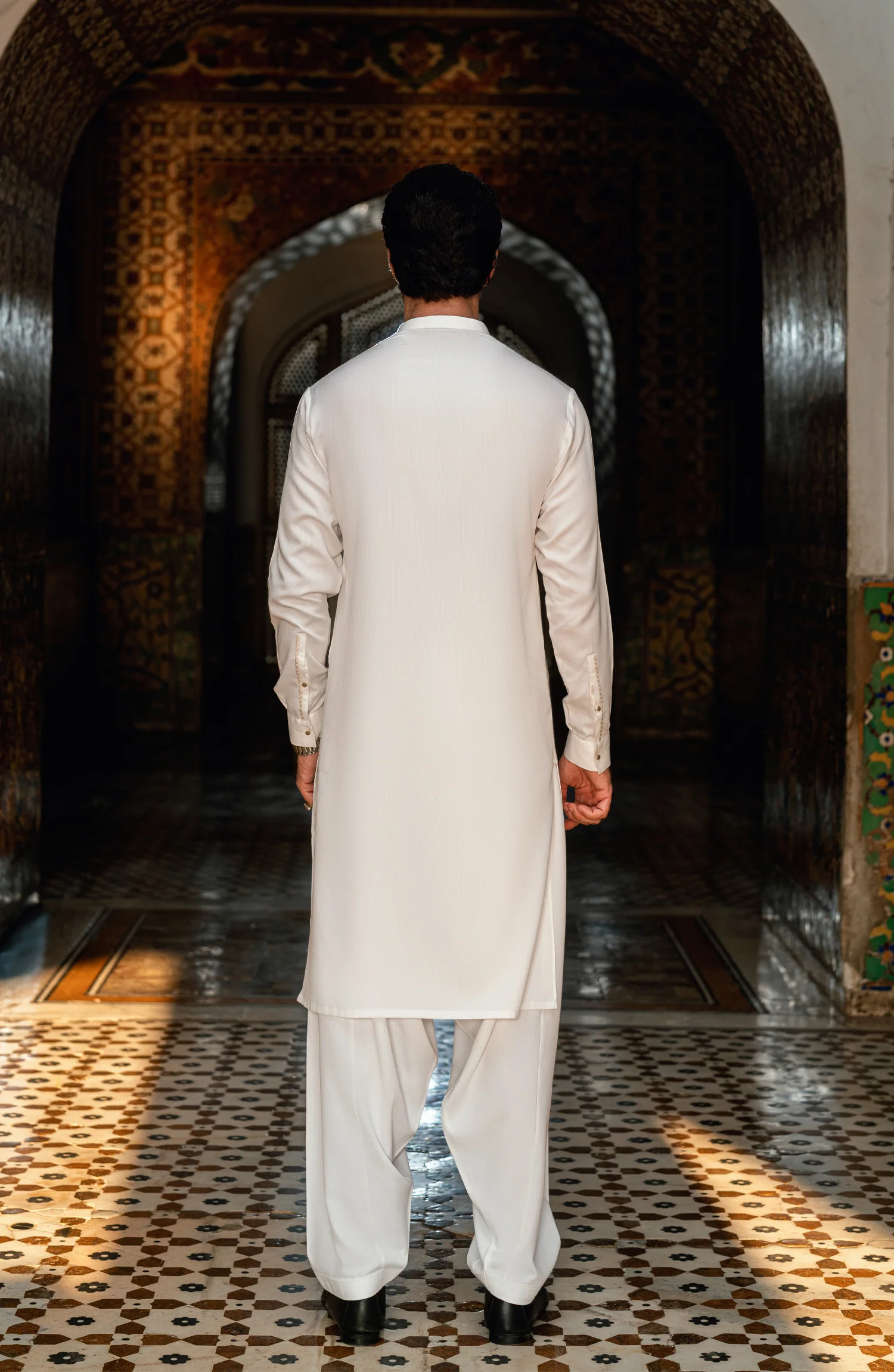 OFF WHITE BLENDED EMBROIDERED KAMEEZ SHALWAR - Image 7