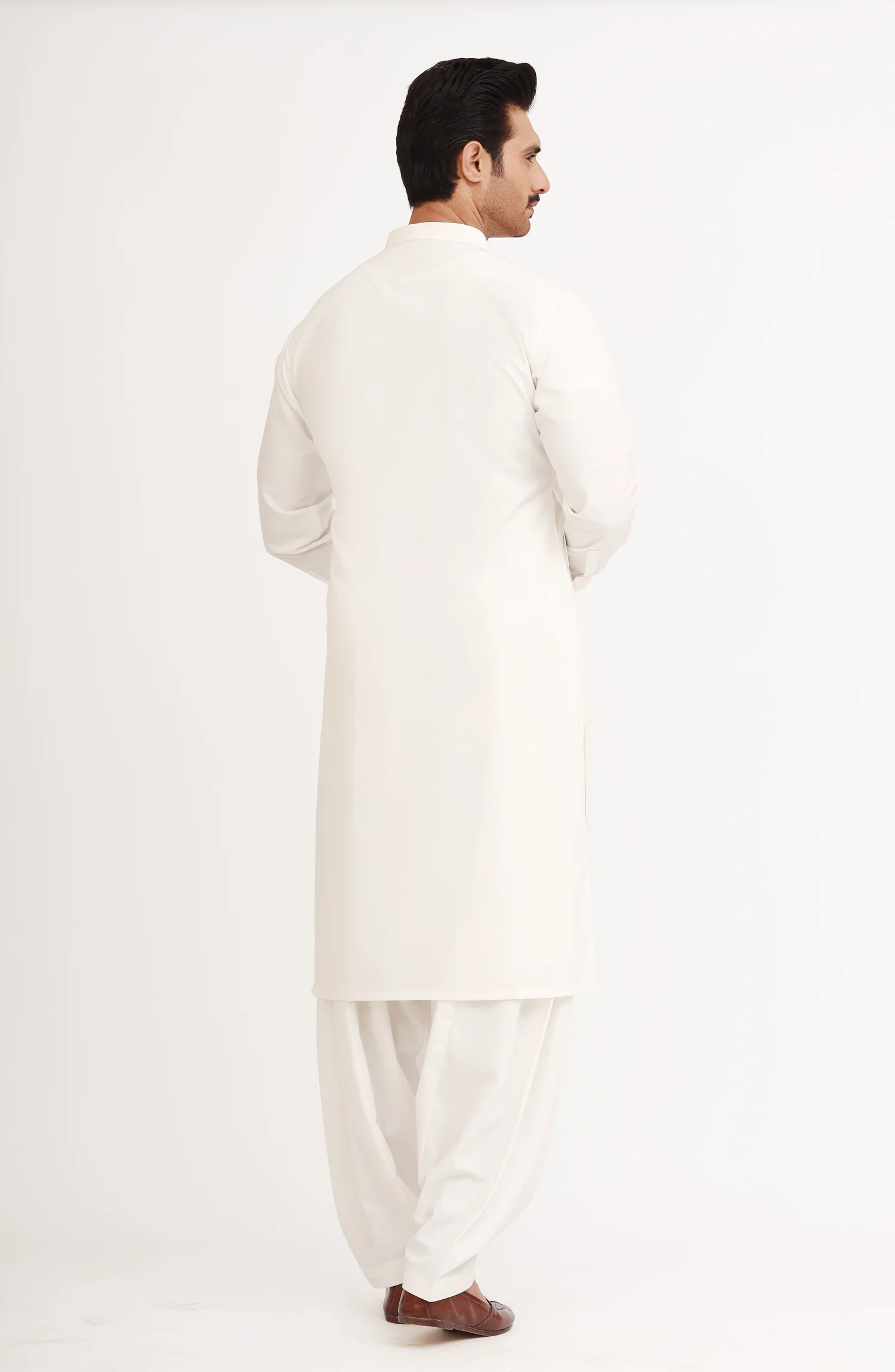 OFF WHITE BLENDED KAMEEZ SHALWAR - Image 13