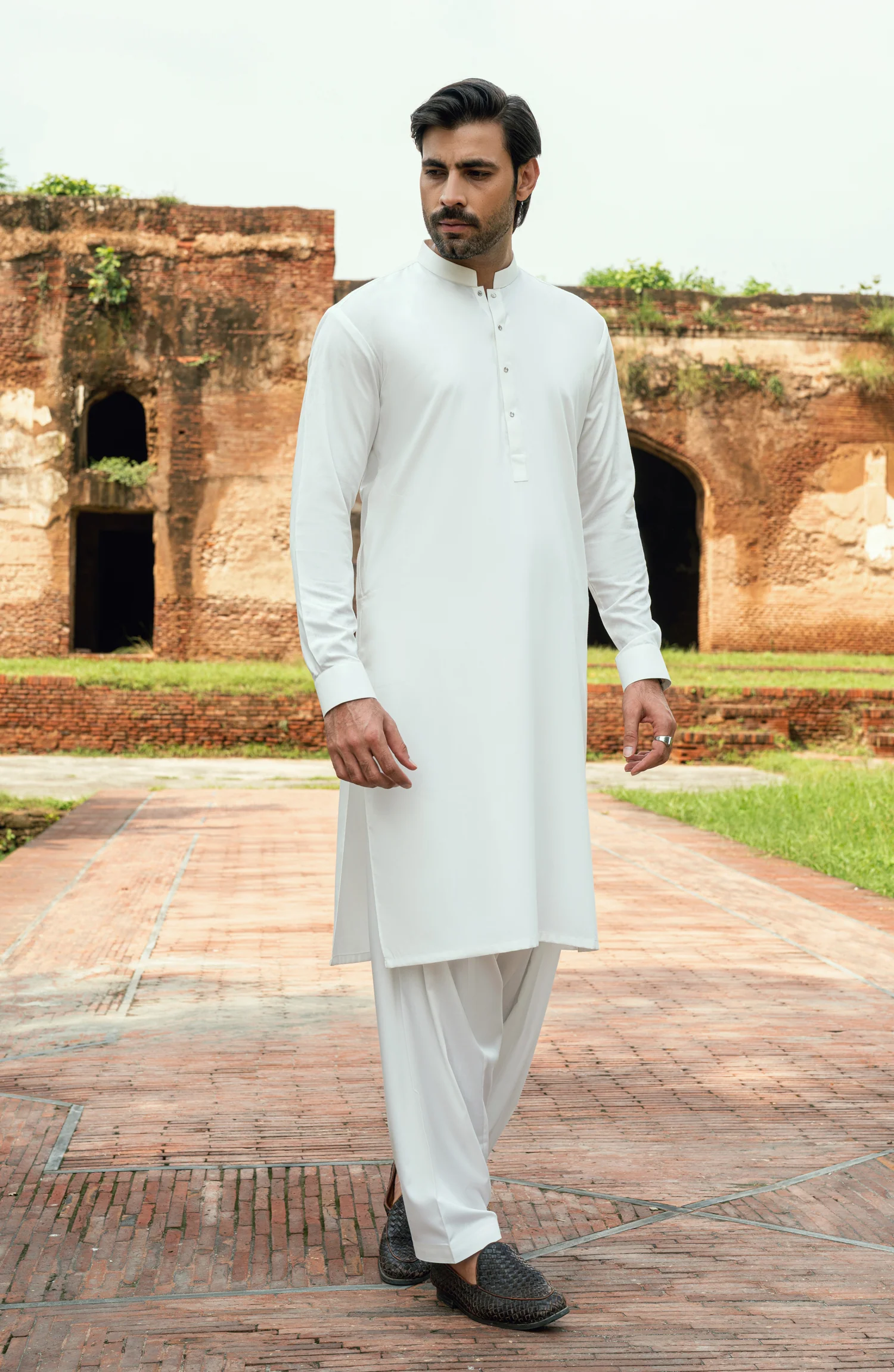 OFF WHITE BLENDED KAMEEZ SHALWAR - Image 9