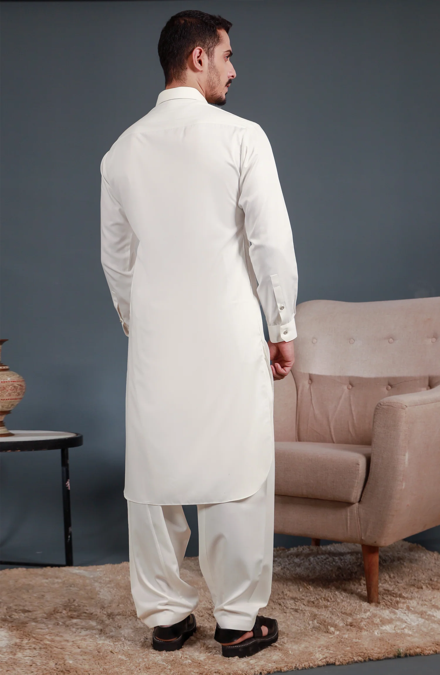 OFF WHITE BLENDED KAMEEZ SHALWAR - Image 4