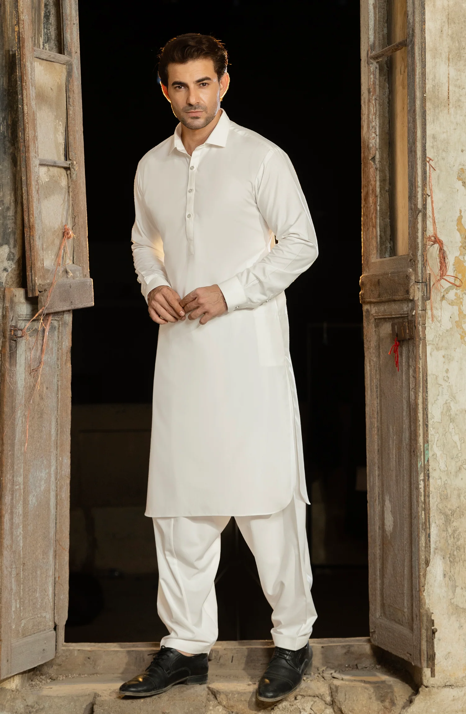 OFF WHITE BLENDED KAMEEZ SHALWAR