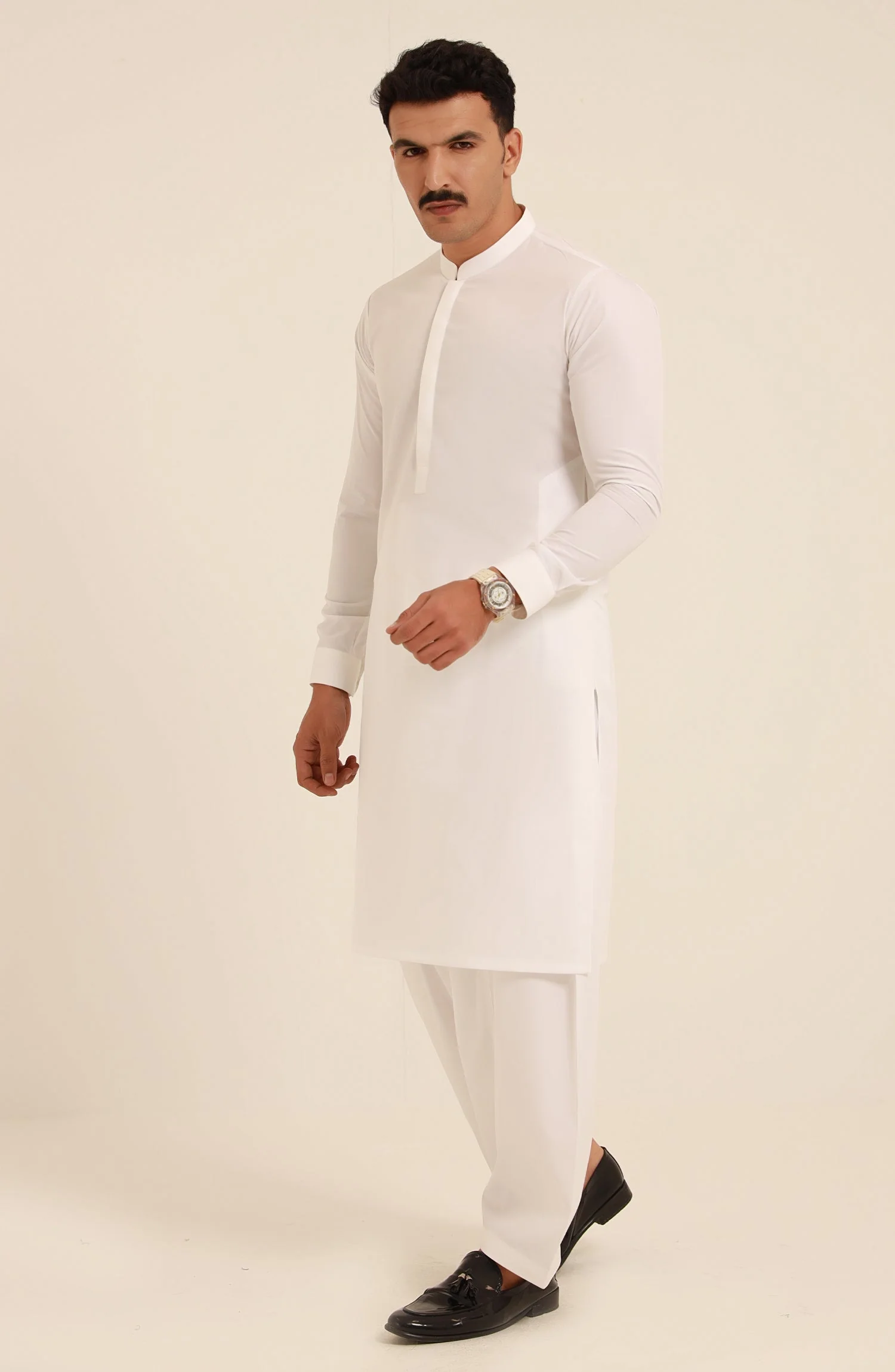 OFF WHITE COTTON KAMEEZ SHALWAR - Image 2