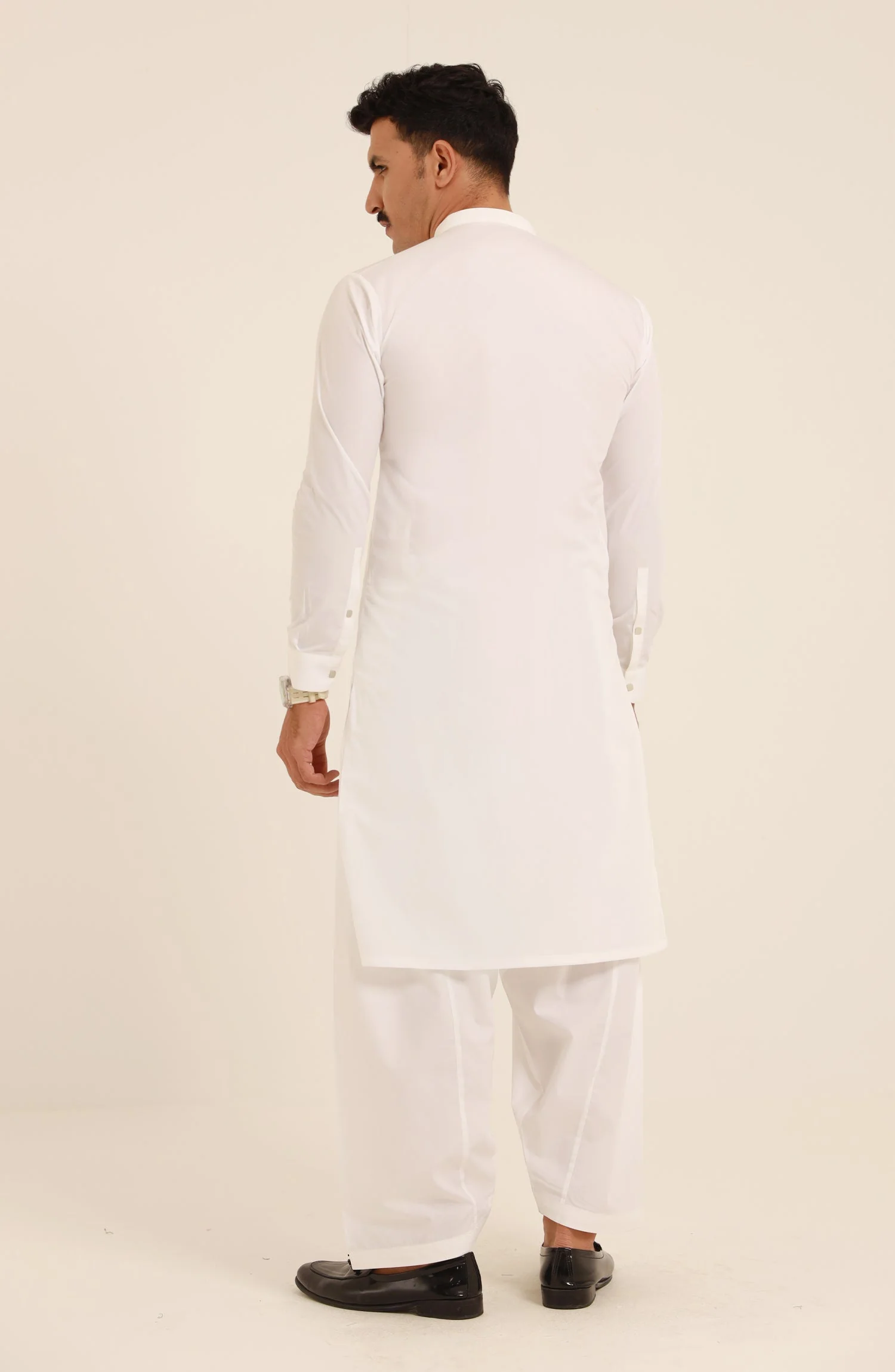 OFF WHITE COTTON KAMEEZ SHALWAR - Image 4
