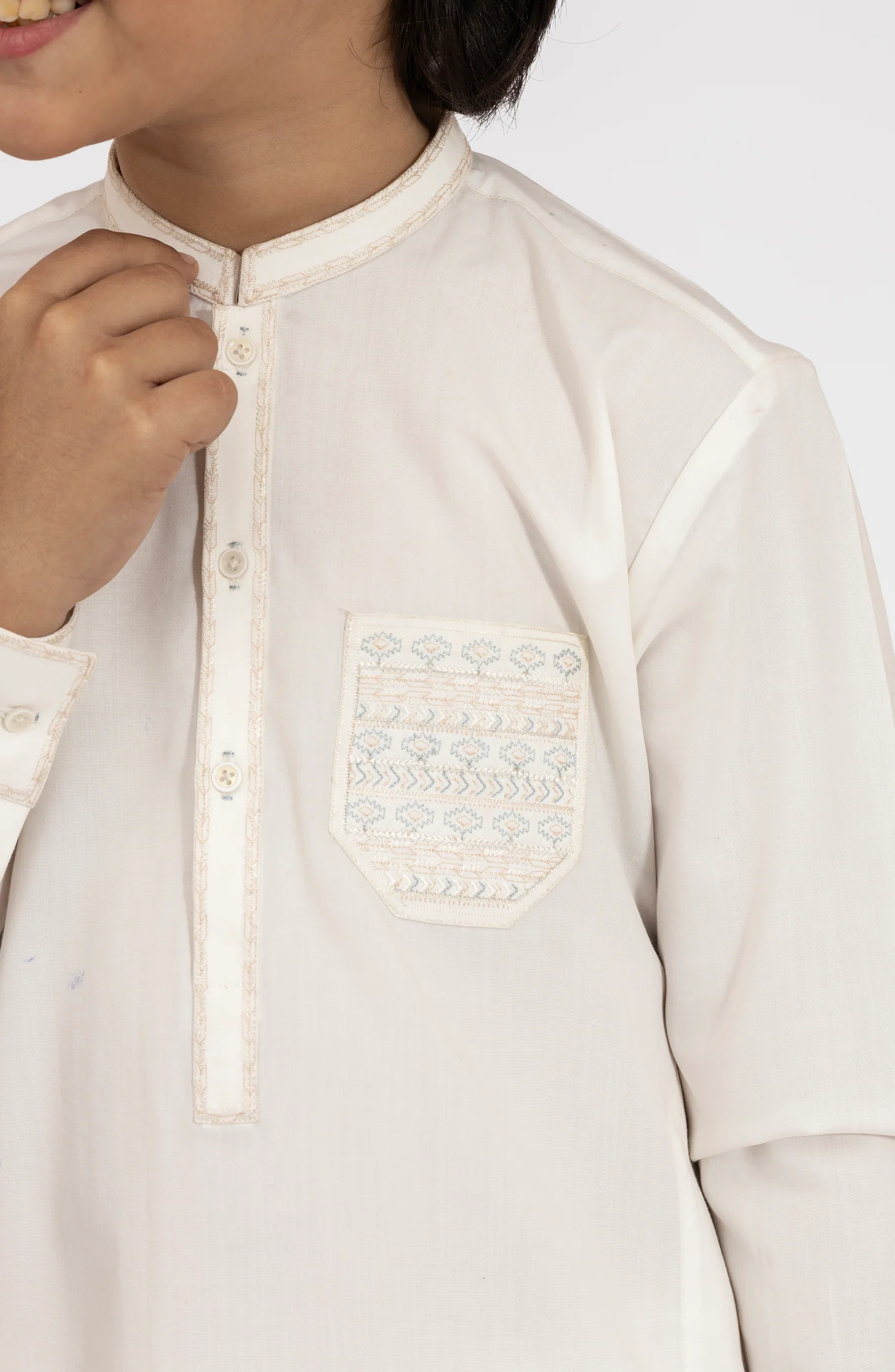 OFF WHITE EMBROIDERED BLENDED KAMEEZ SHALWAR - Image 2