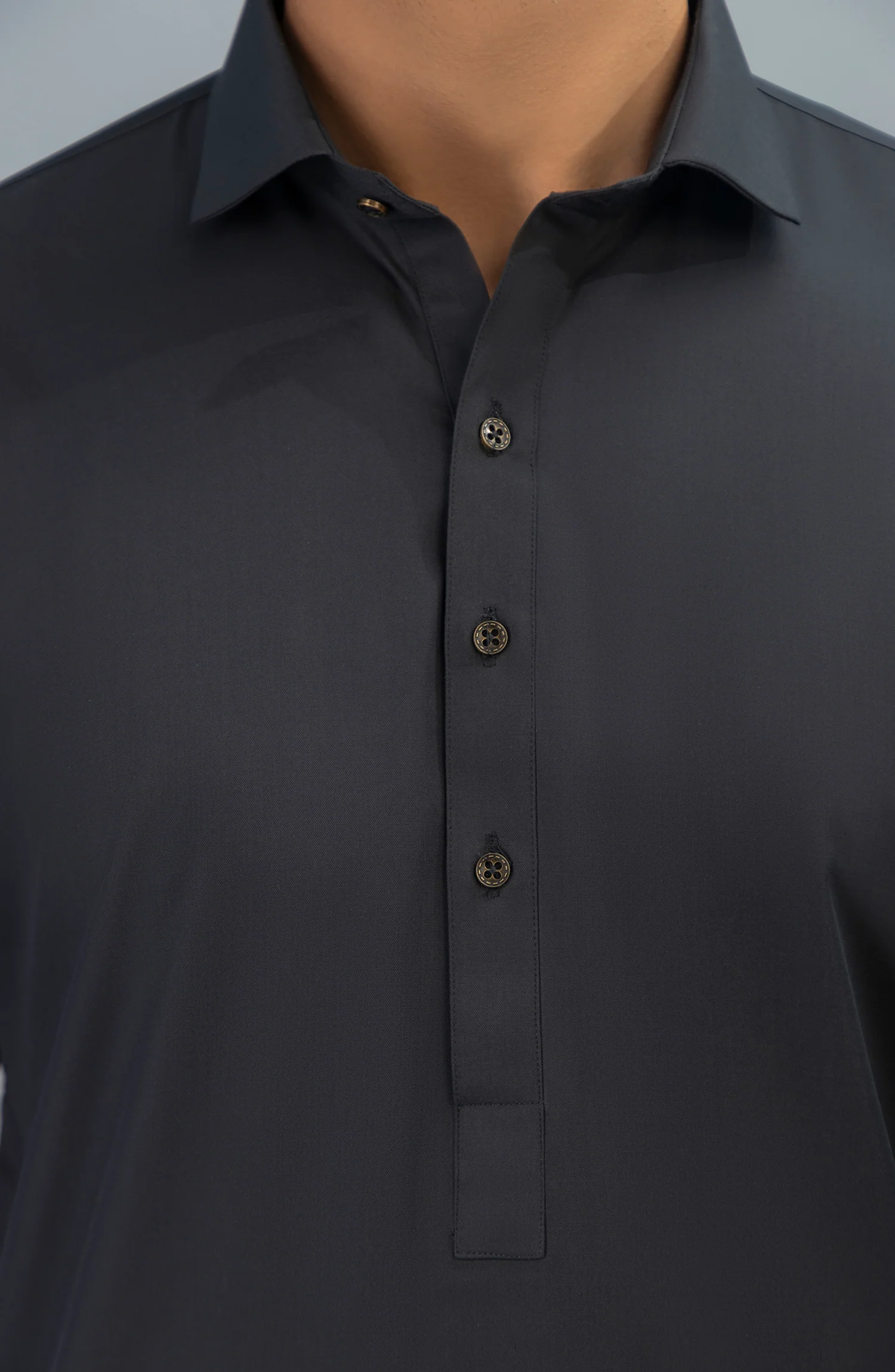 PRE WINTER'23 MEN KAMEEZ SHALWAR PLAIN DARK GREY - Image 2