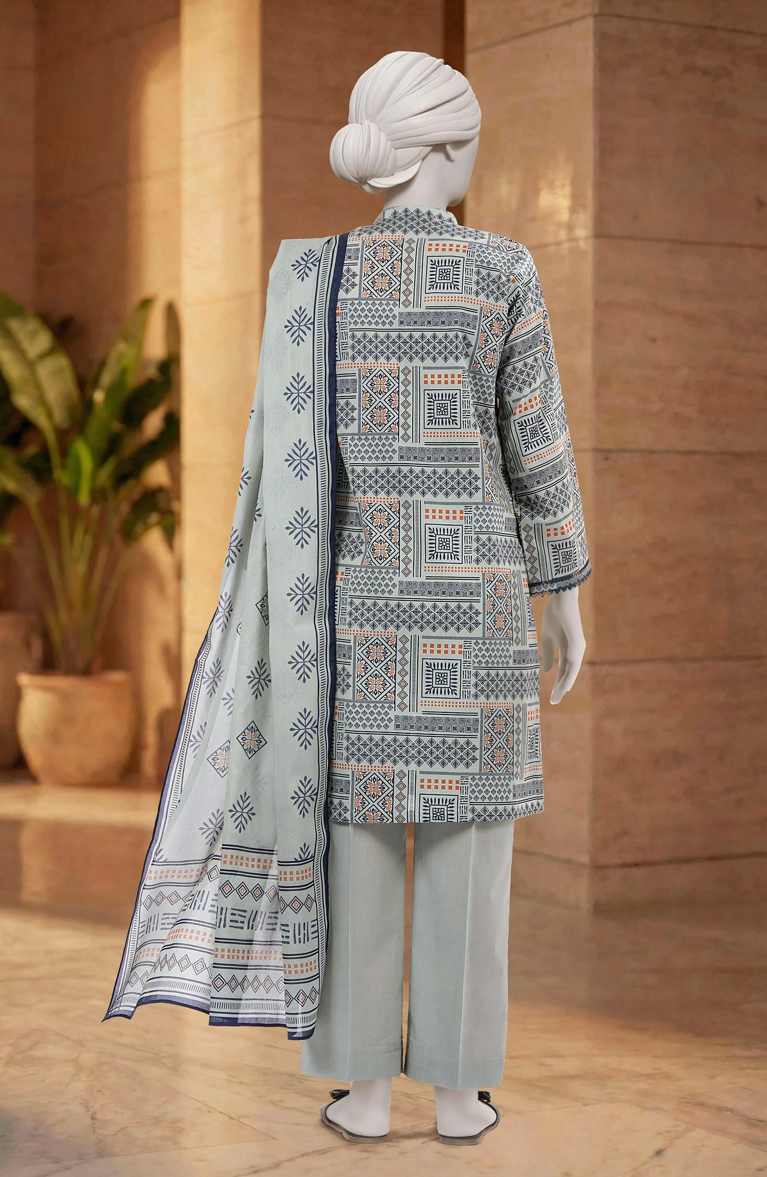 PRINTED CAMBRIC STITCHED 2 PIECE - Image 4