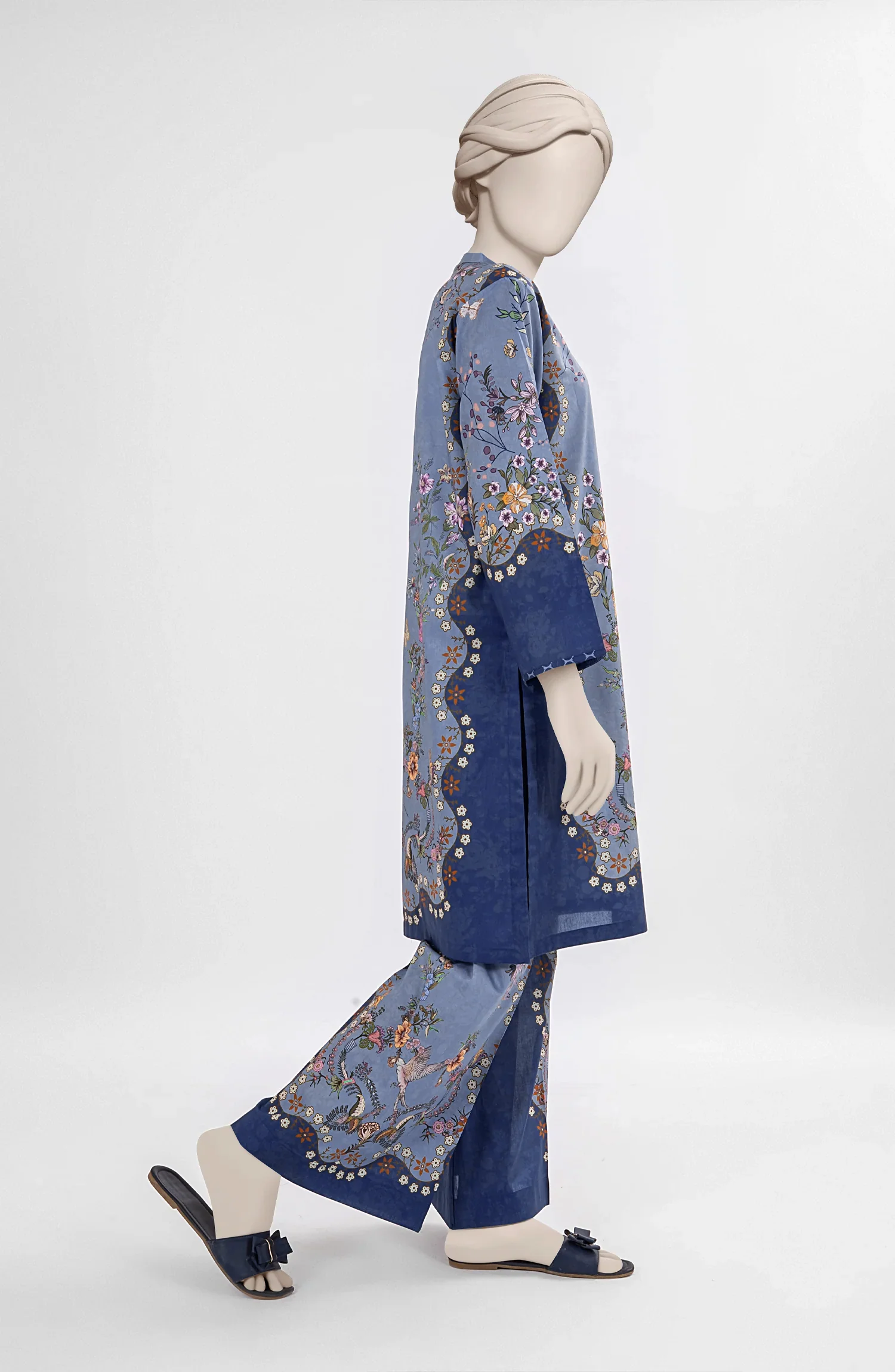 PRINTED CAMBRIC STITCHED 2 PIECE - Image 4