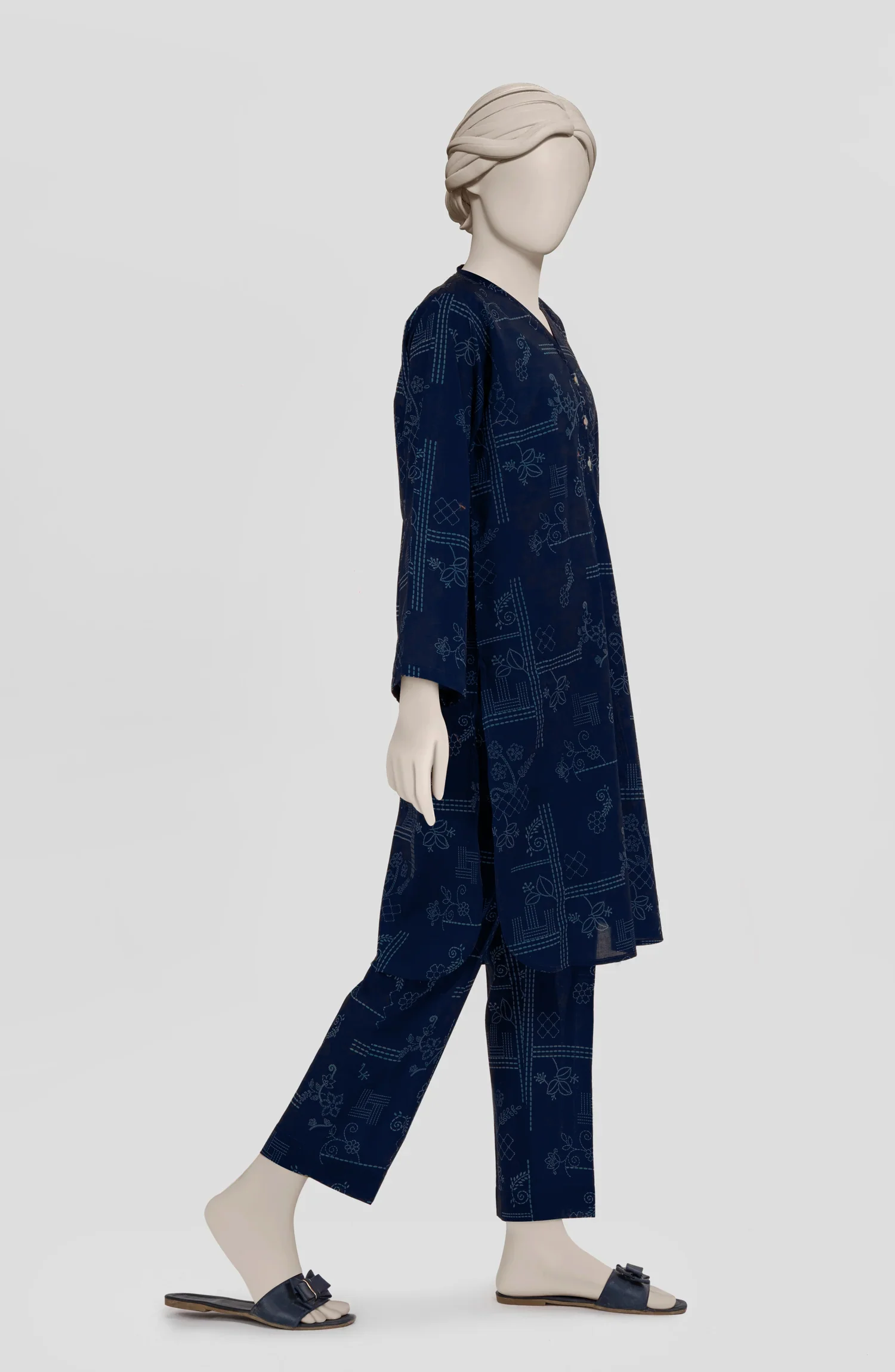 PRINTED CAMBRIC STITCHED 2 PIECE - Image 4