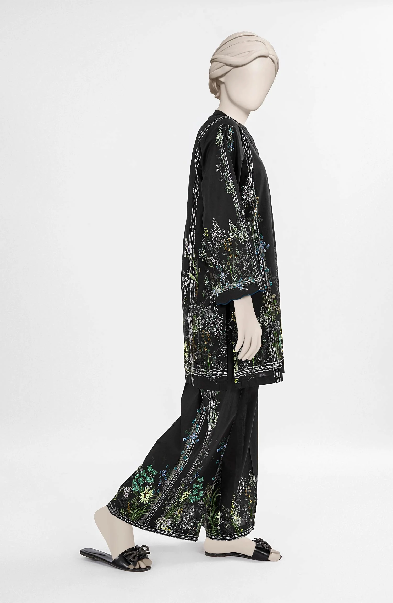 PRINTED CAMBRIC STITCHED 2 PIECE - Image 5