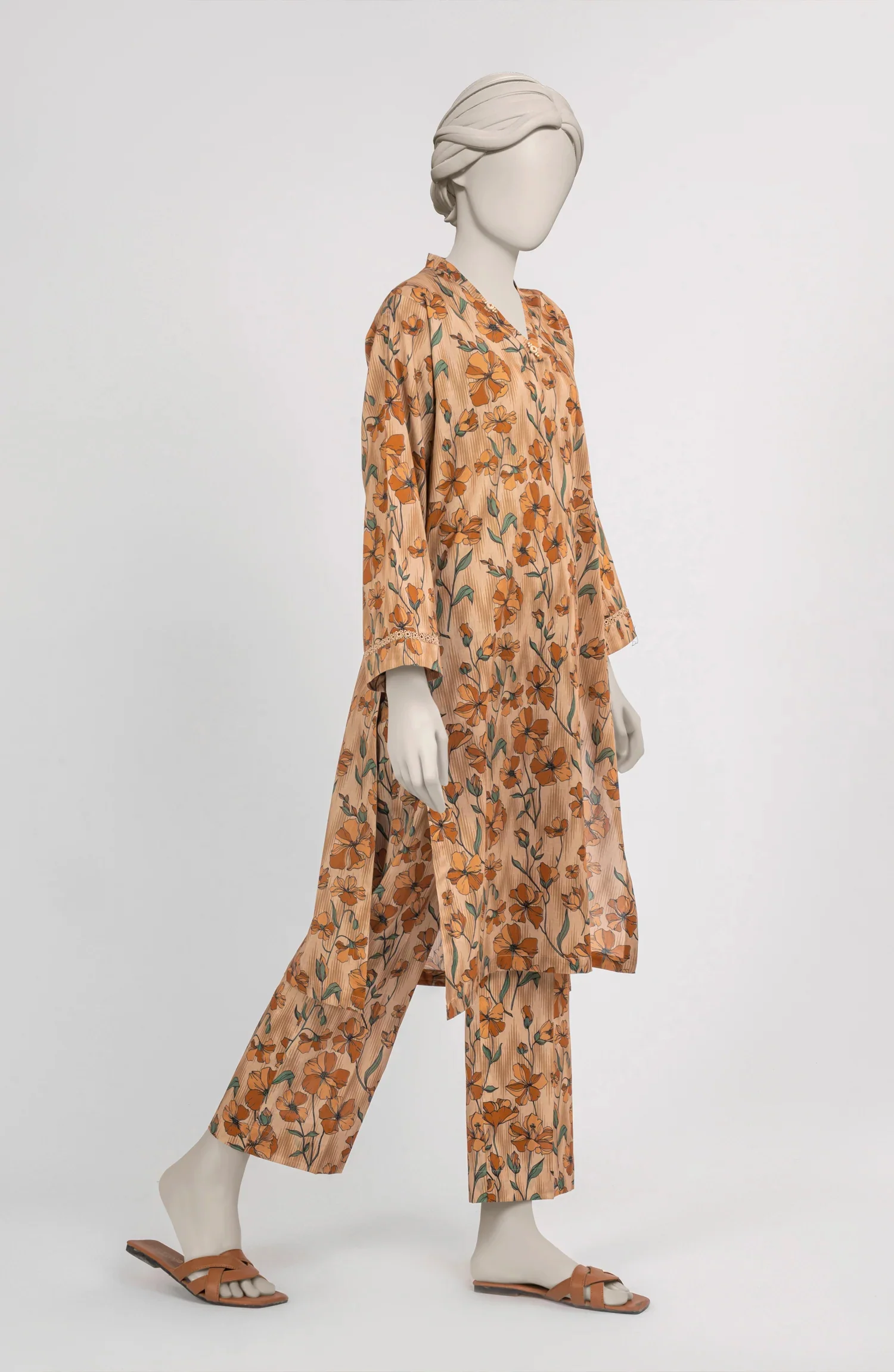 PRINTED CAMBRIC STITCHED 2 PIECE - Image 3