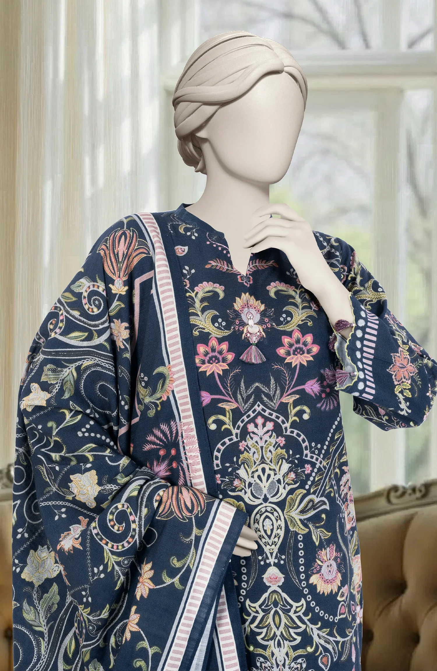 PRINTED KHADDAR 3PCS UNSTITCHED - Image 2