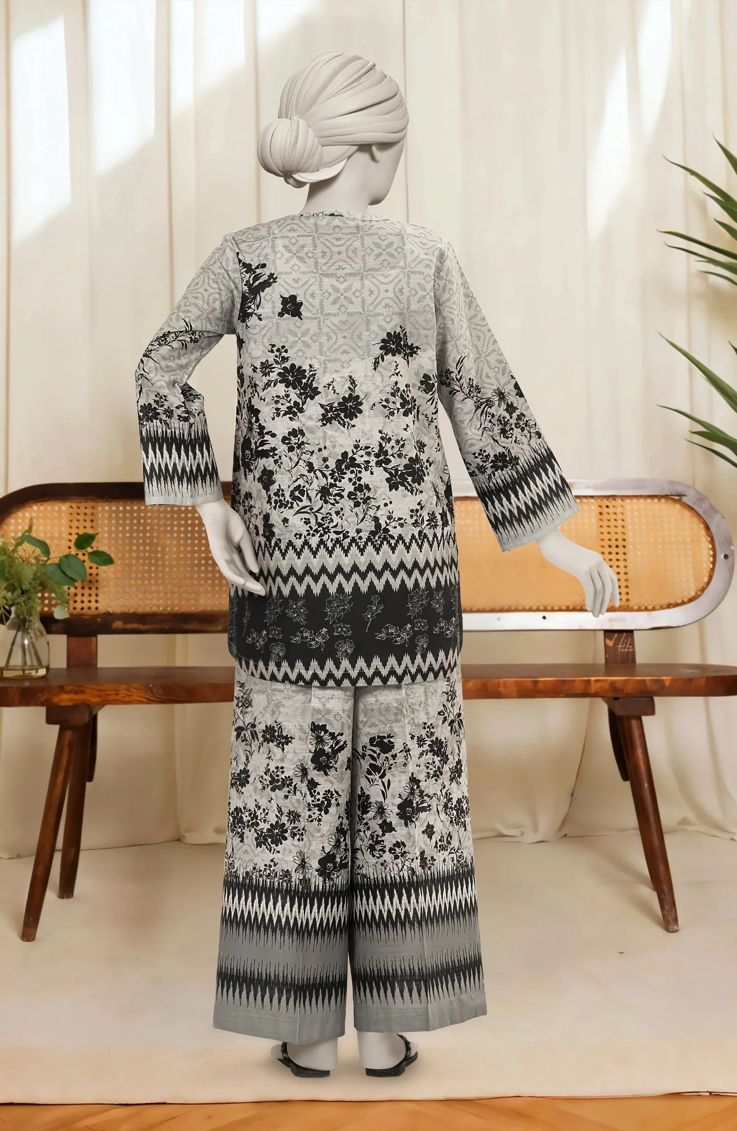 PRINTED KHADDAR STITCHED 2 PIECE - Image 4