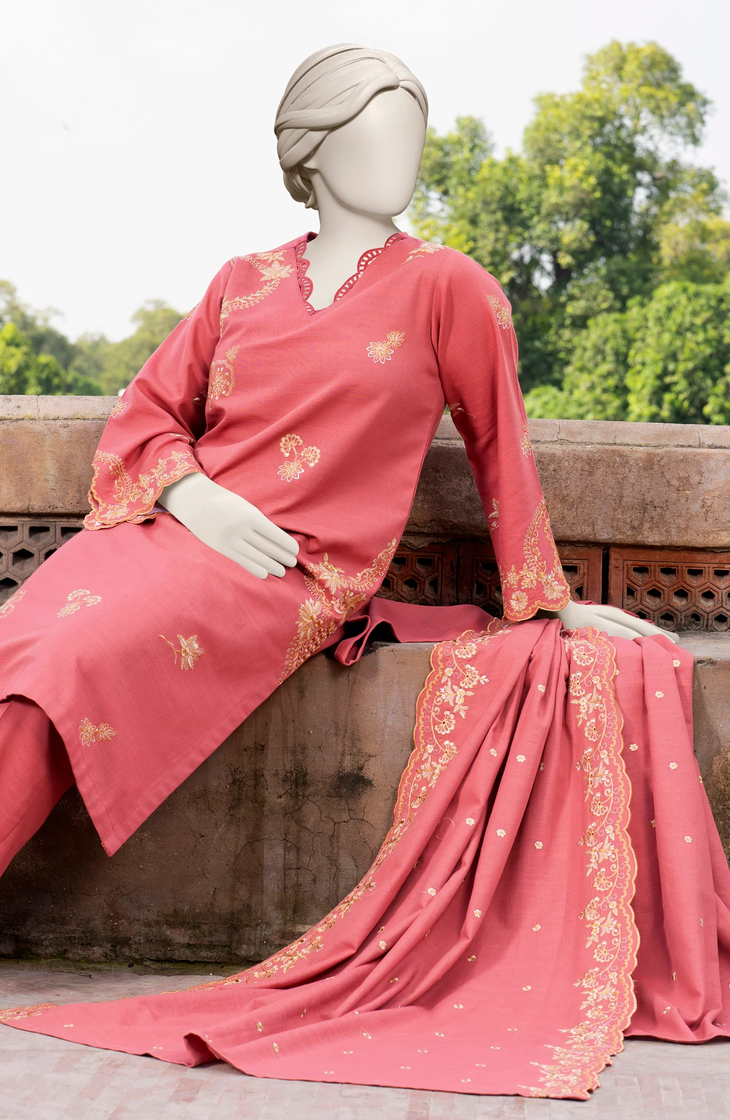 PRINTED KHADDAR STITCHED 3 PIECE - Image 2