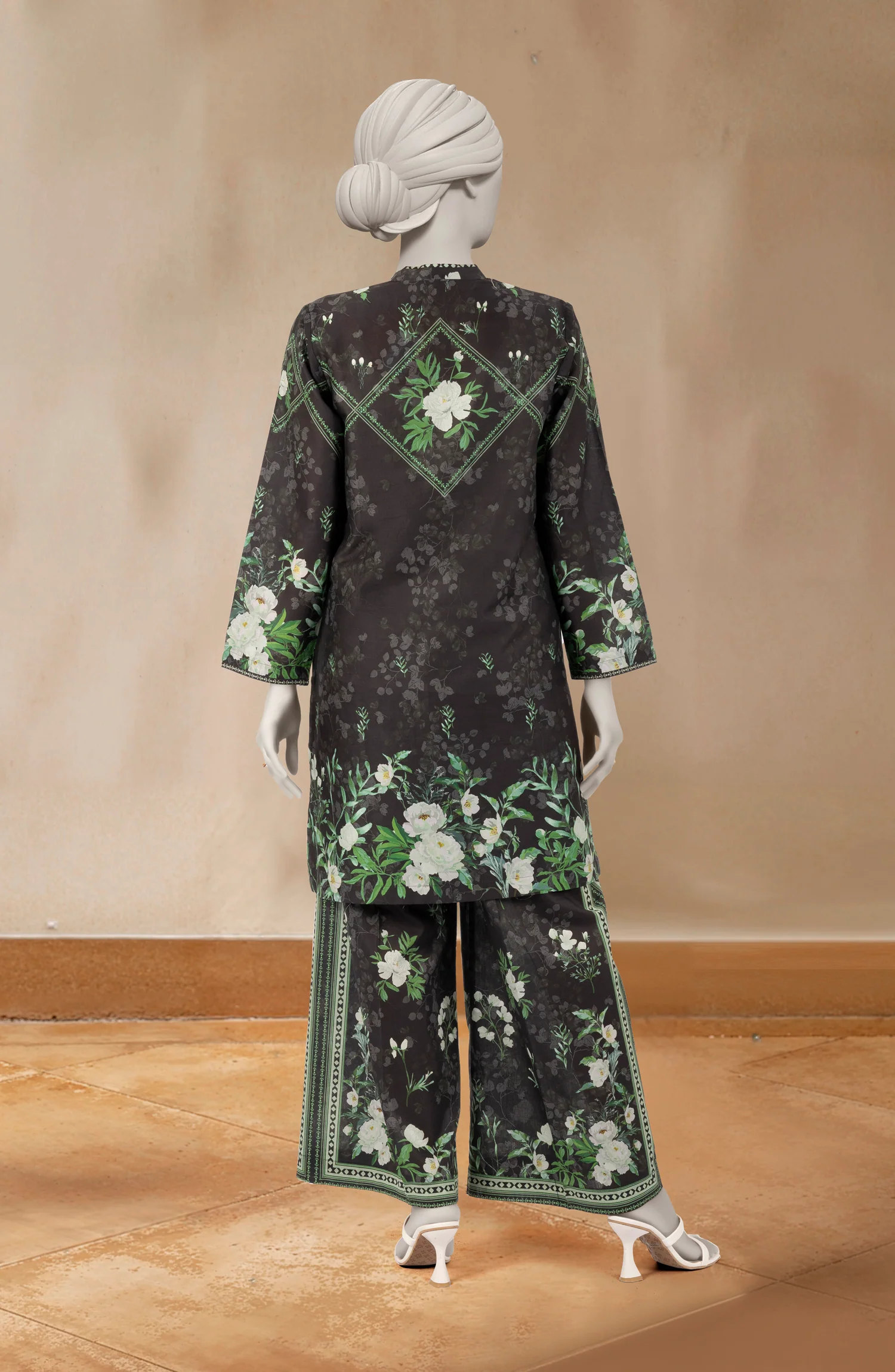 PRINTED LAWN STITCHED 2 PIECE - Image 4
