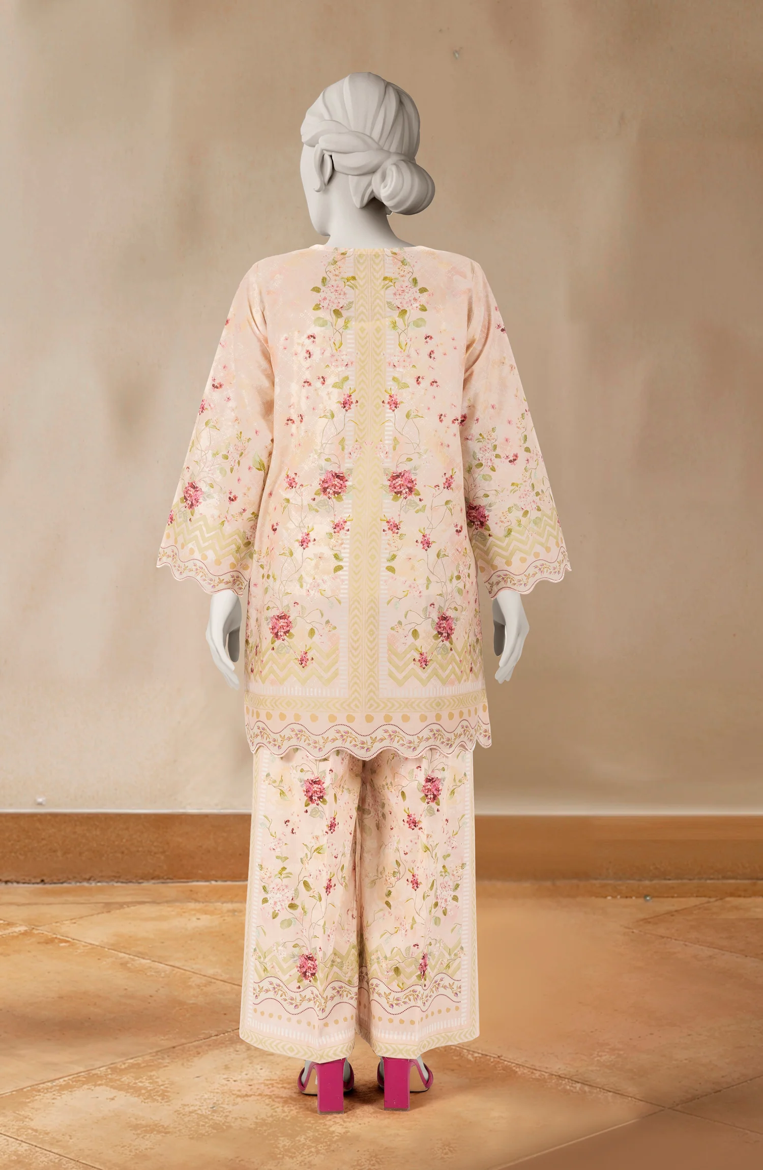 PRINTED LAWN STITCHED 2 PIECE - Image 4