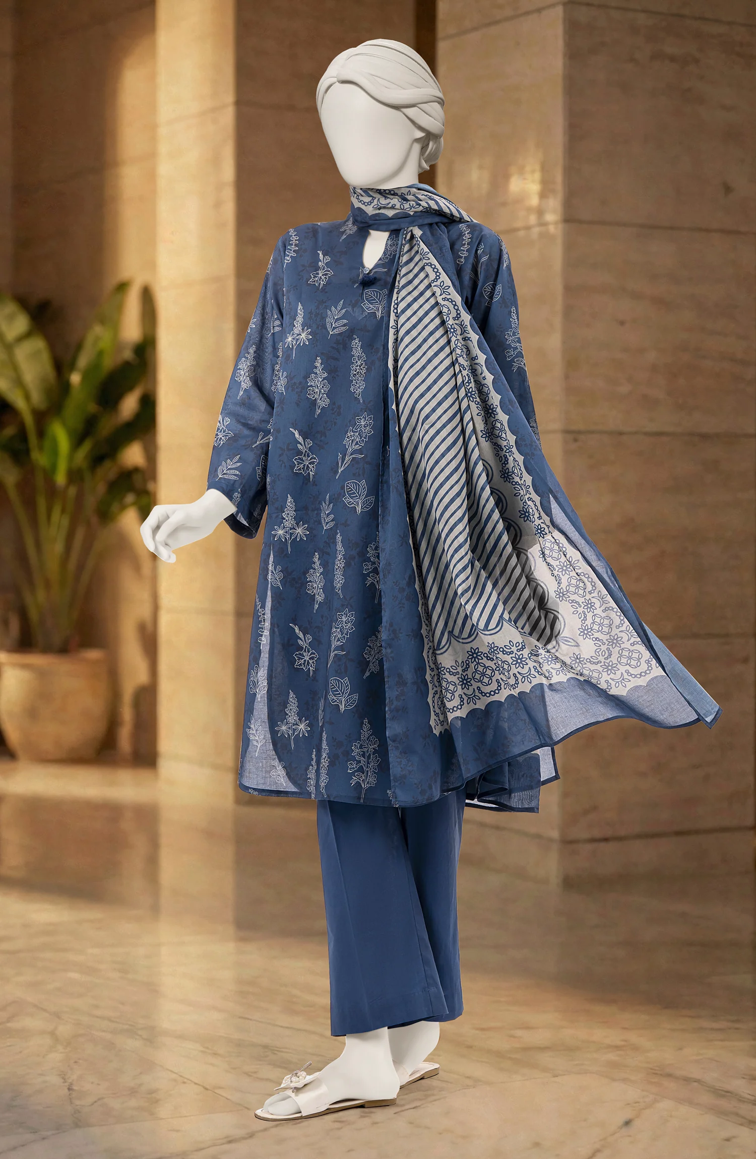 PRINTED LAWN STITCHED 3 PIECE - Image 3