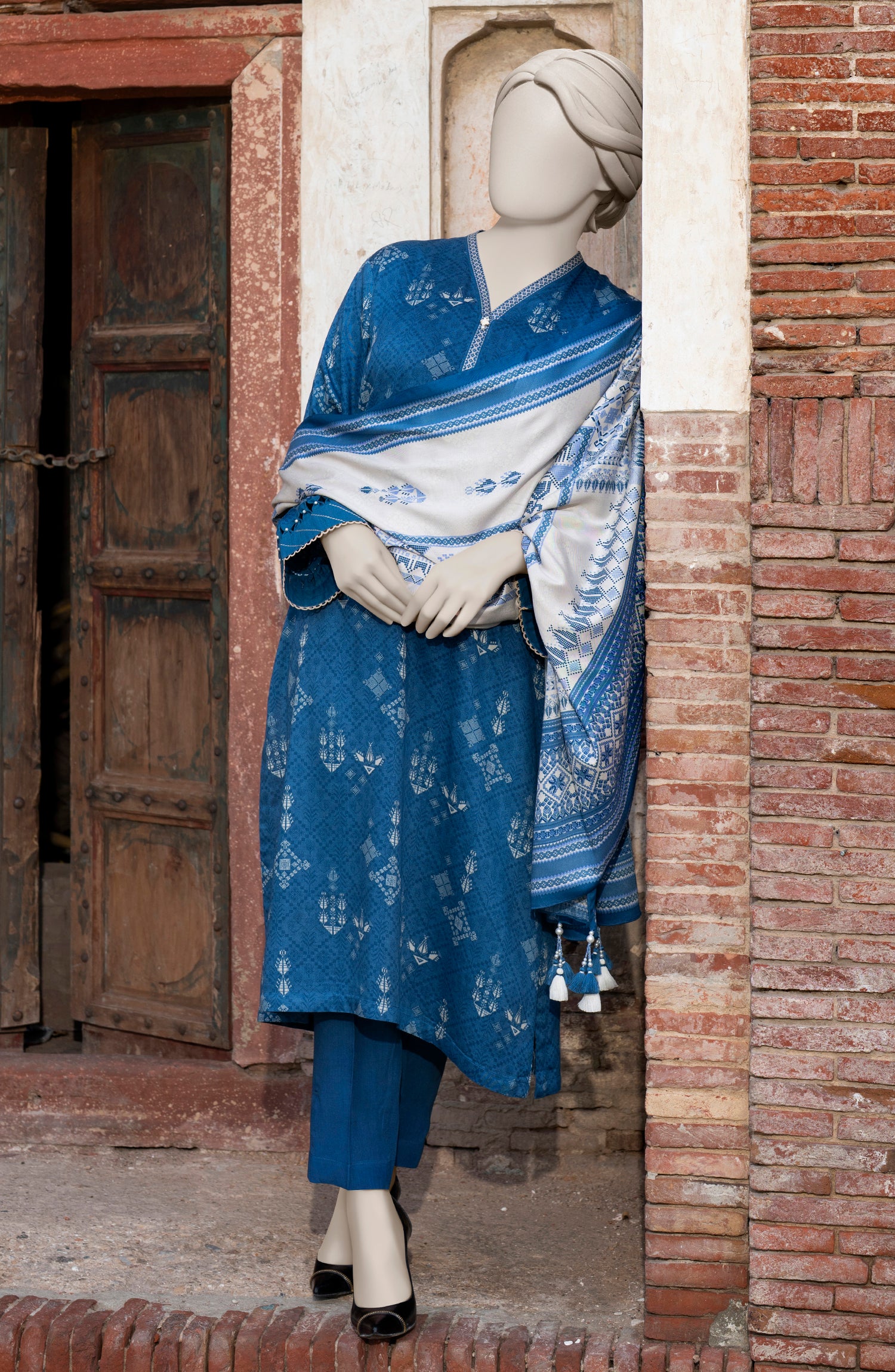 PRINTED TWILL VISCOSE 3PCS UNSTITCHED - Image 2