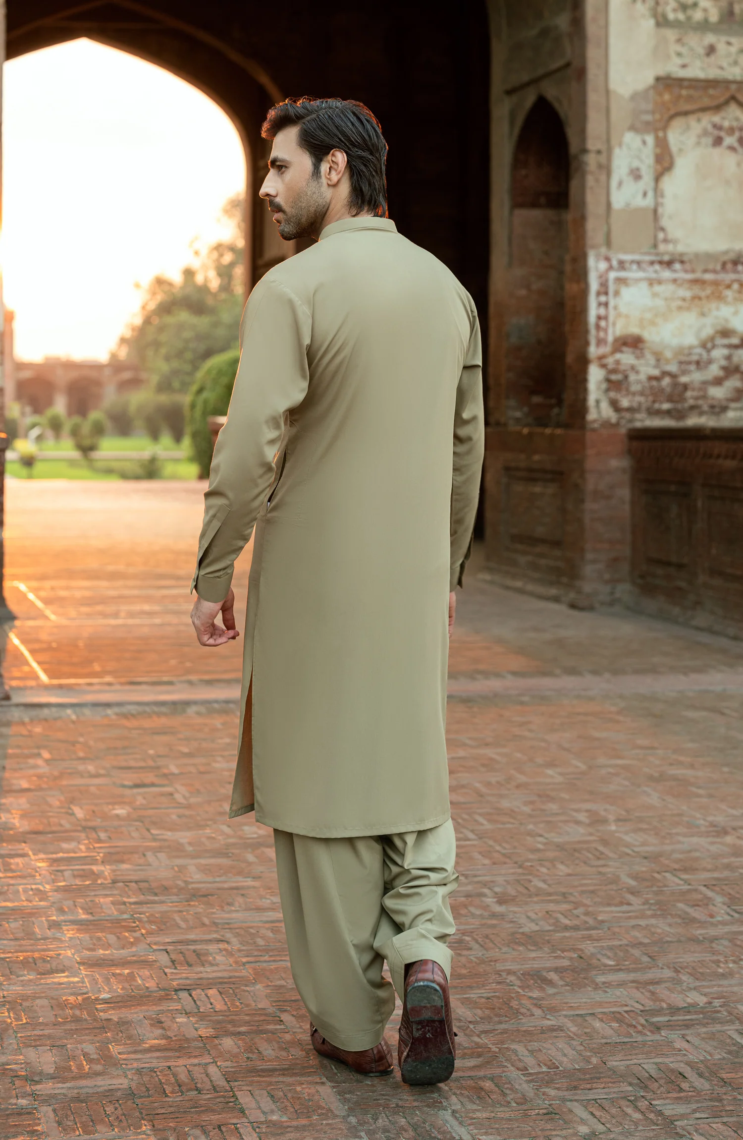 SAND BLENDED KAMEEZ SHALWAR WITH WAIST COAT - Image 3