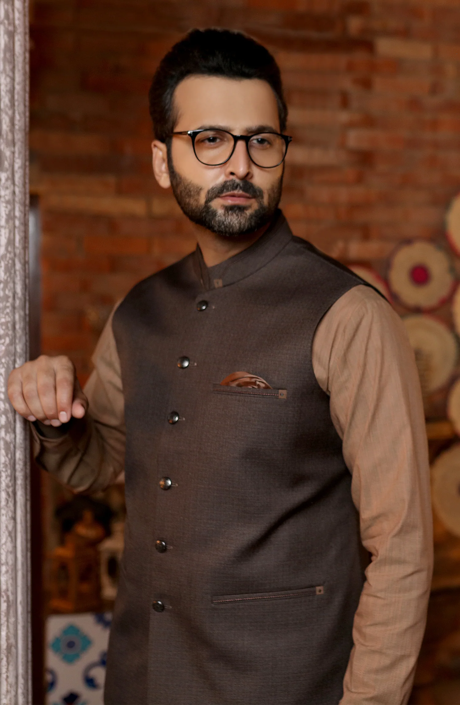 SEMI FORMAL WAISTCOAT BROWN - Image 2